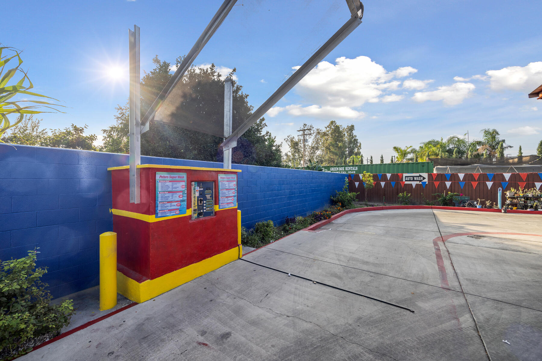 2016 N Dinuba Blvd, Visalia, CA 93291