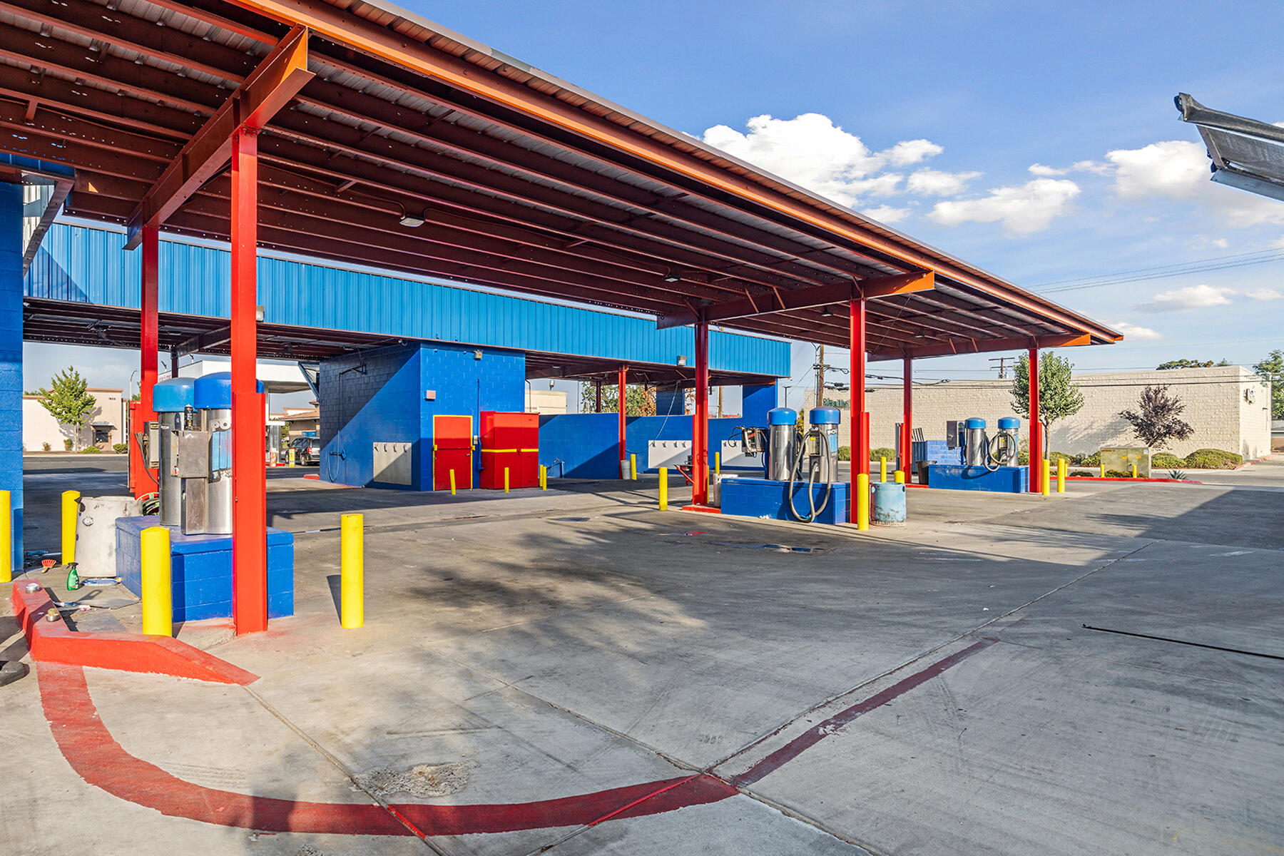2016 N Dinuba Blvd, Visalia, CA 93291