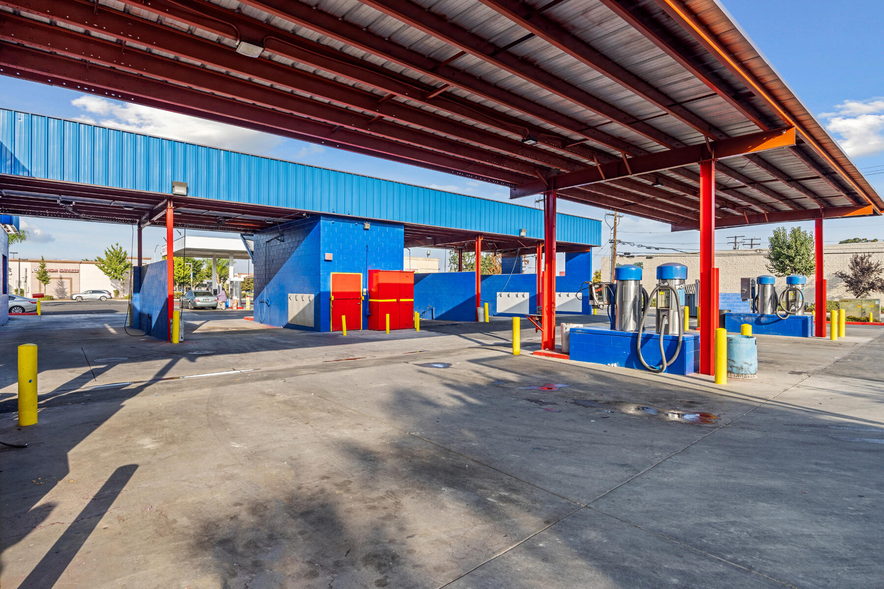 2016 N Dinuba Blvd, Visalia, CA 93291