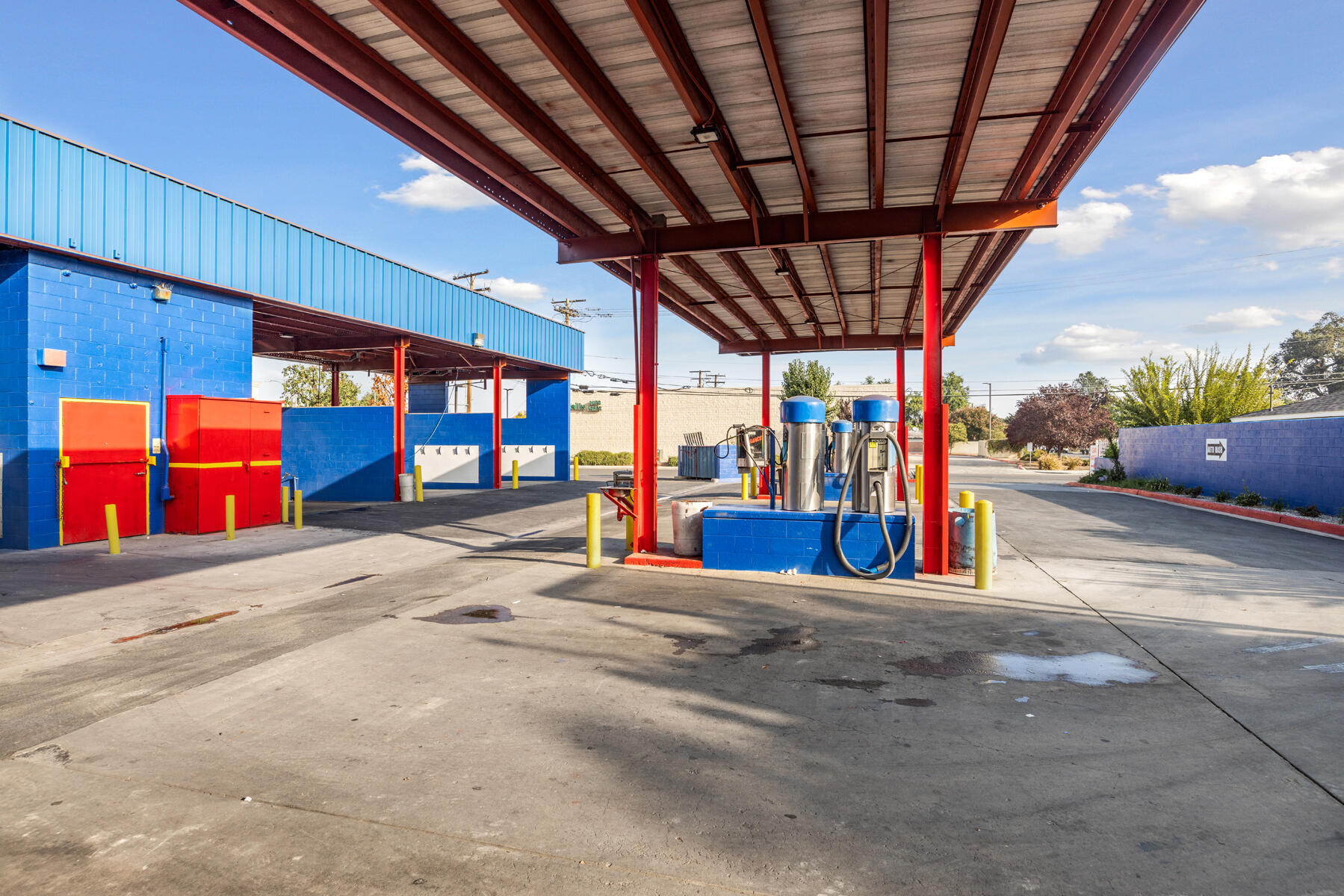 2016 N Dinuba Blvd, Visalia, CA 93291