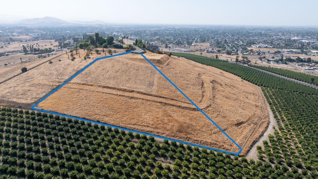 1495 N Highland Dr, Porterville, CA 93257