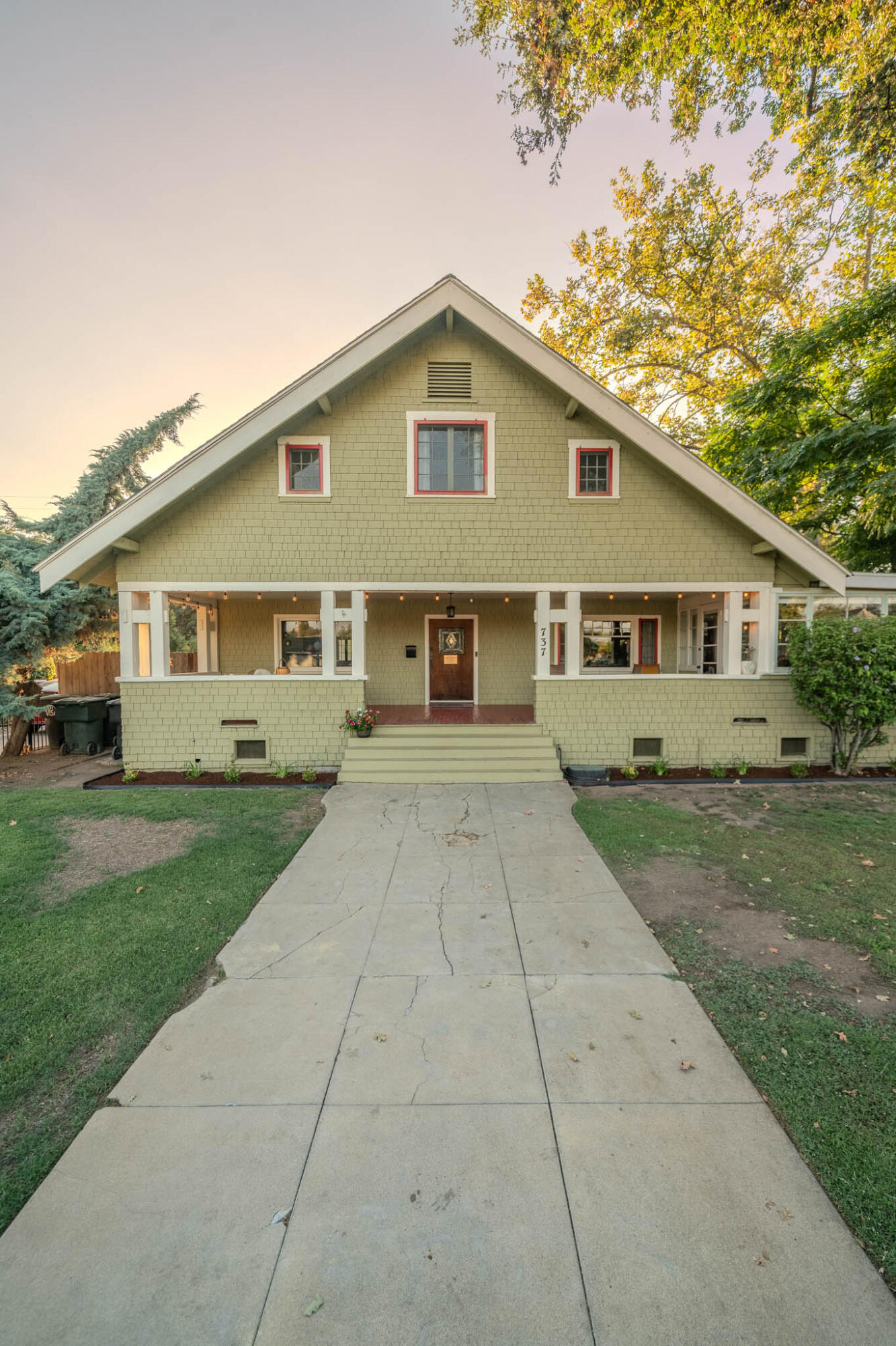 737 N Willis St, Visalia, CA 93291