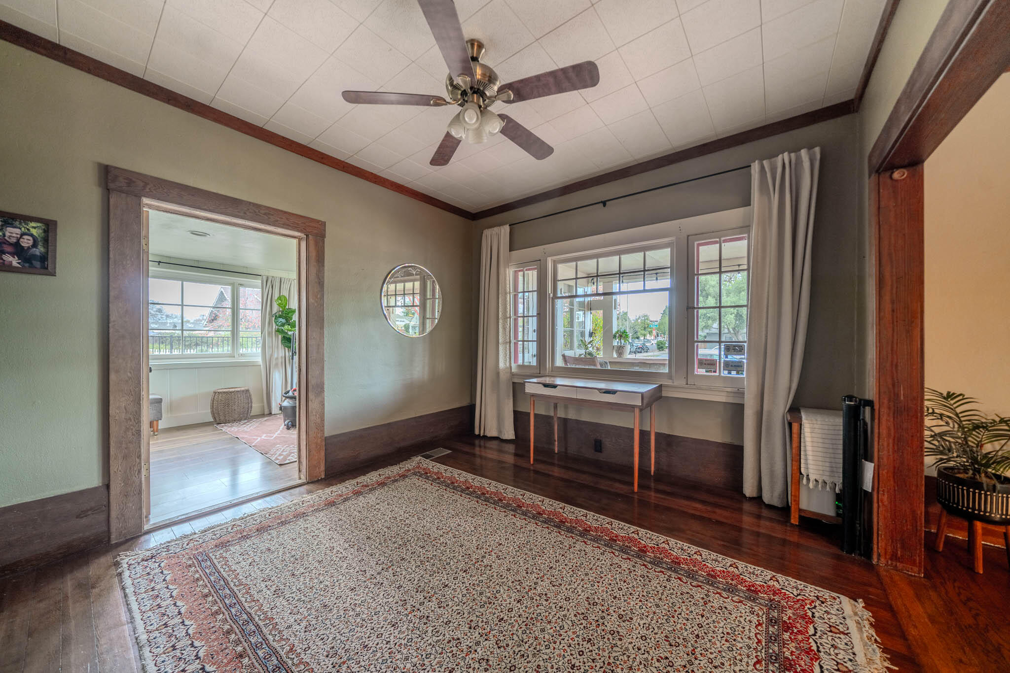 737 N Willis St, Visalia, CA 93291