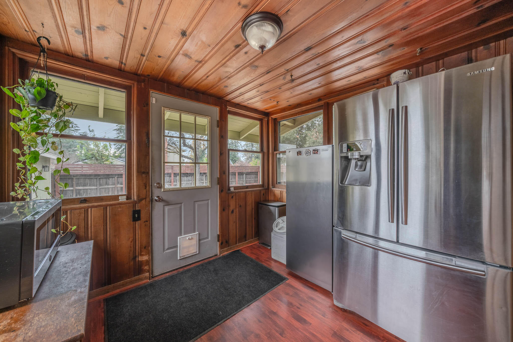 737 N Willis St, Visalia, CA 93291