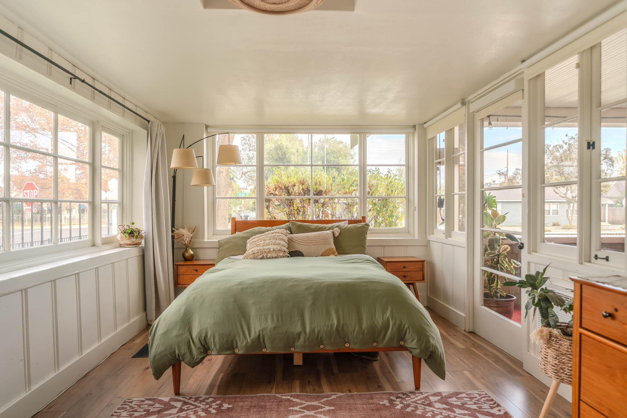 737 N Willis St, Visalia, CA 93291