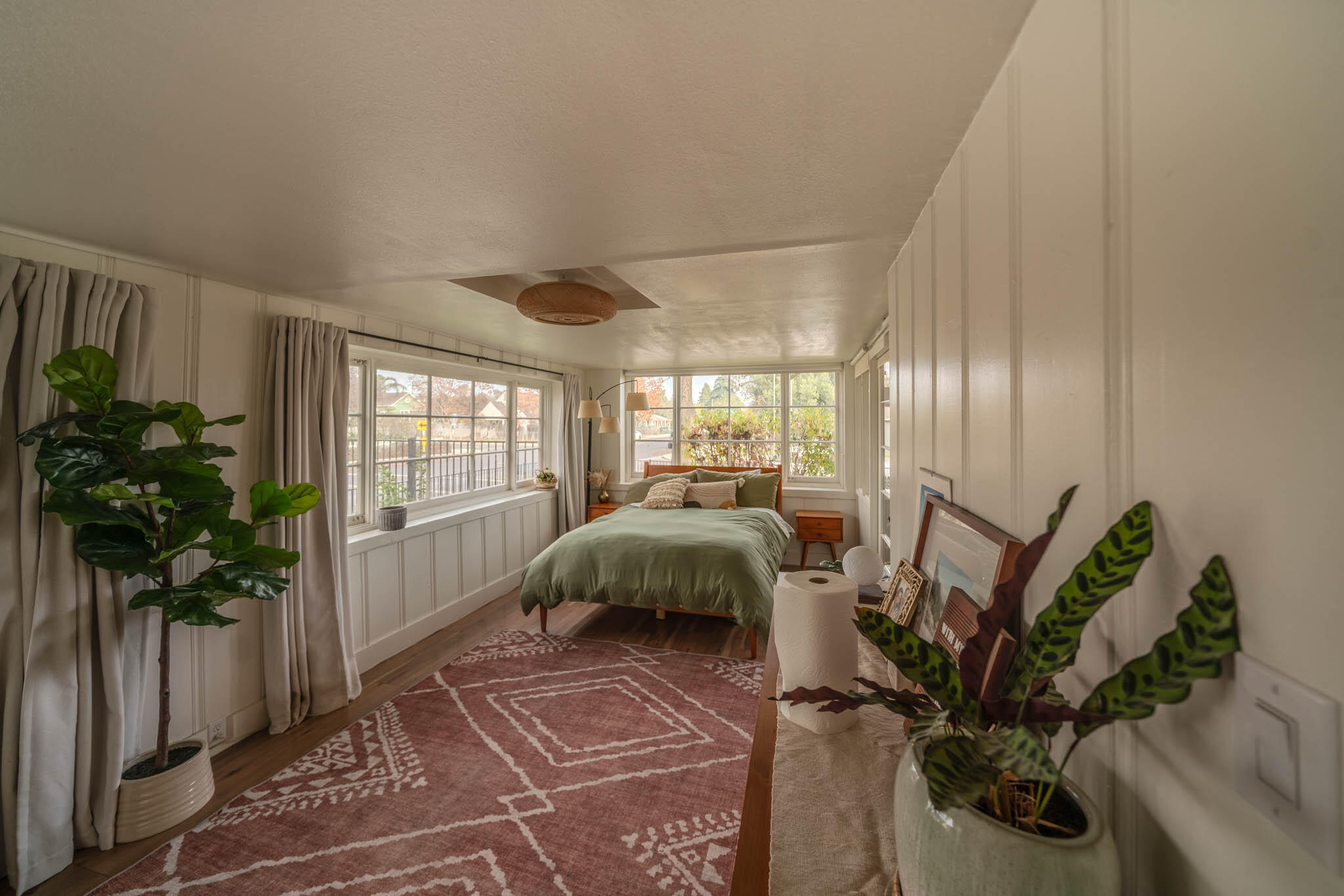 737 N Willis St, Visalia, CA 93291