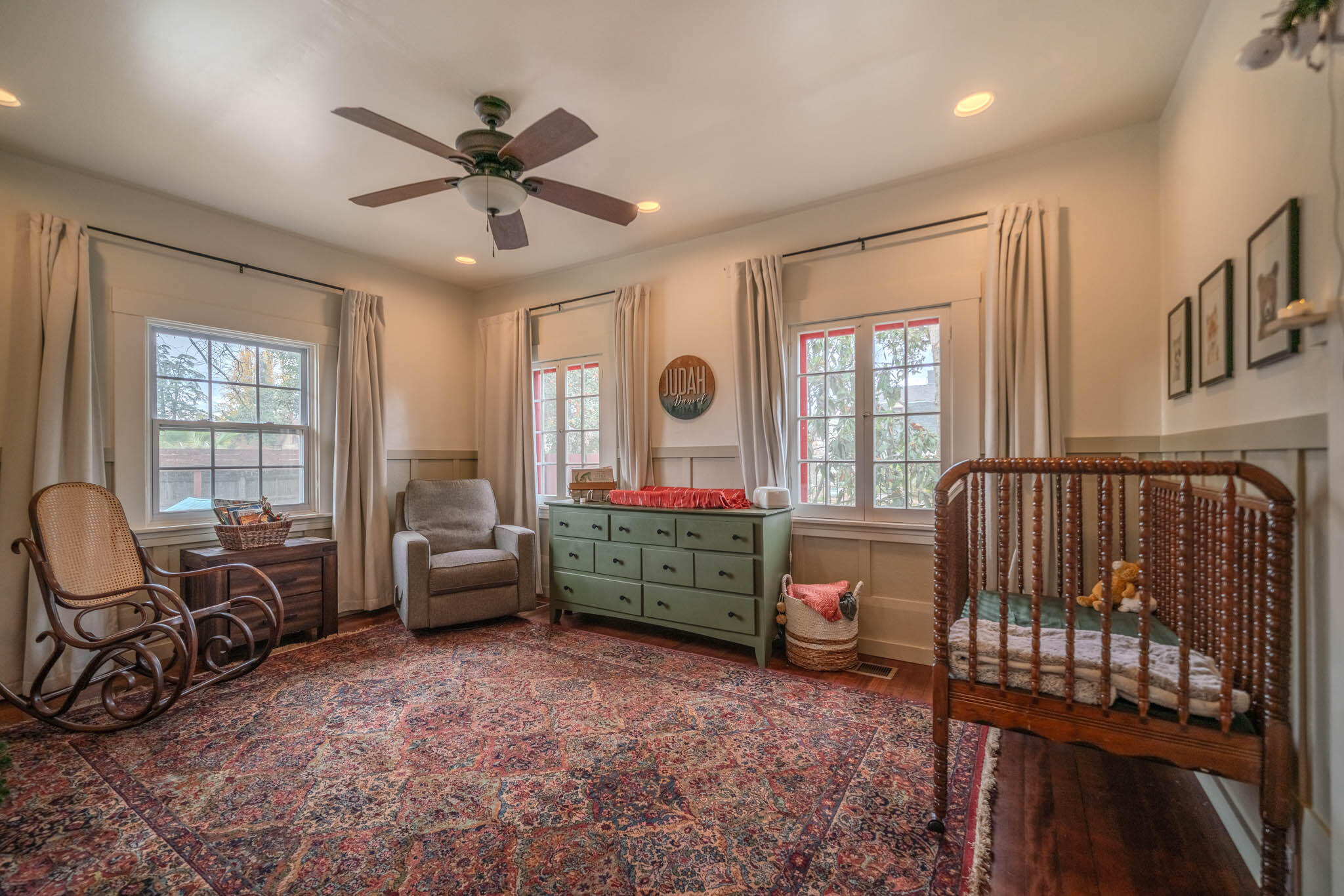 737 N Willis St, Visalia, CA 93291