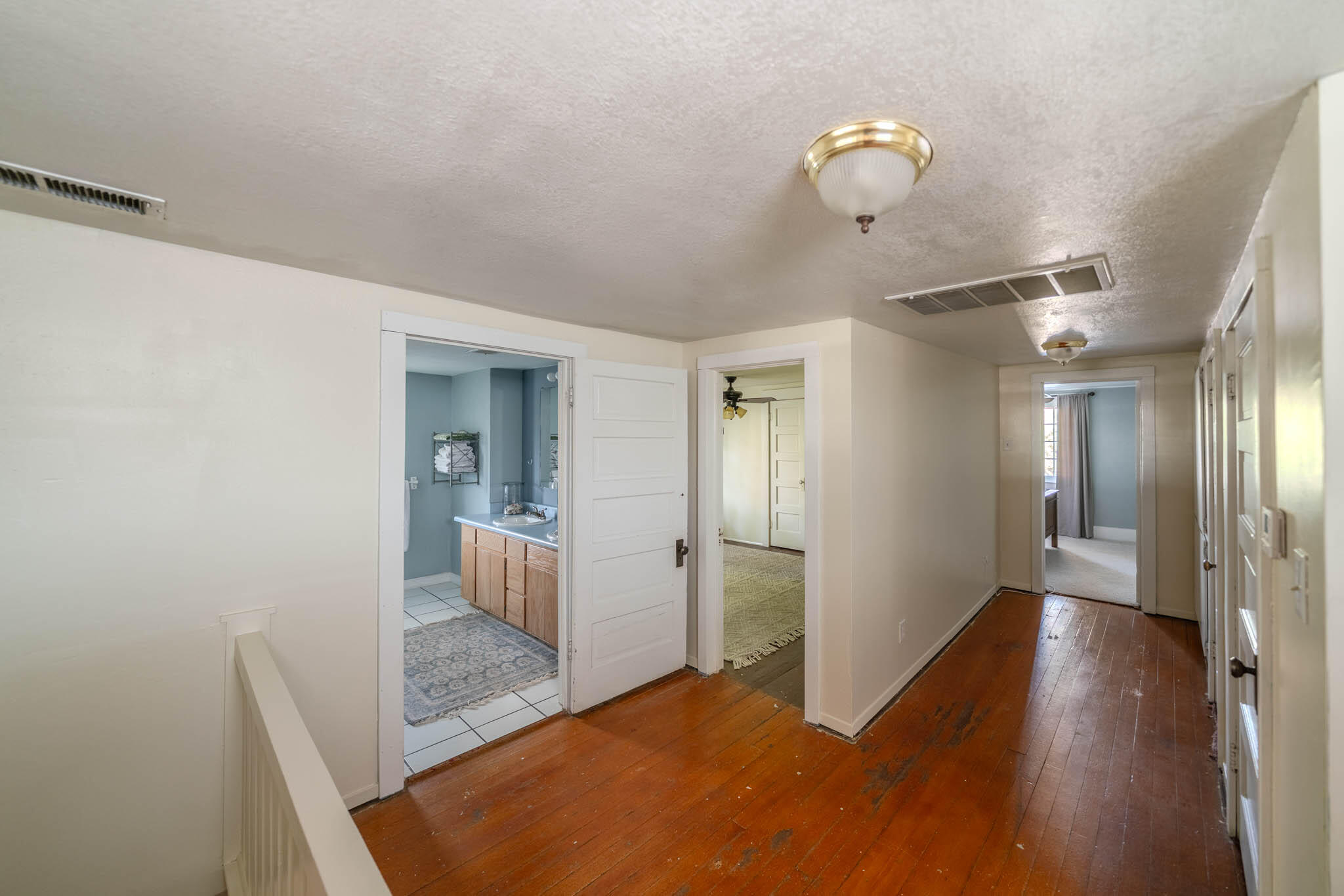 737 N Willis St, Visalia, CA 93291