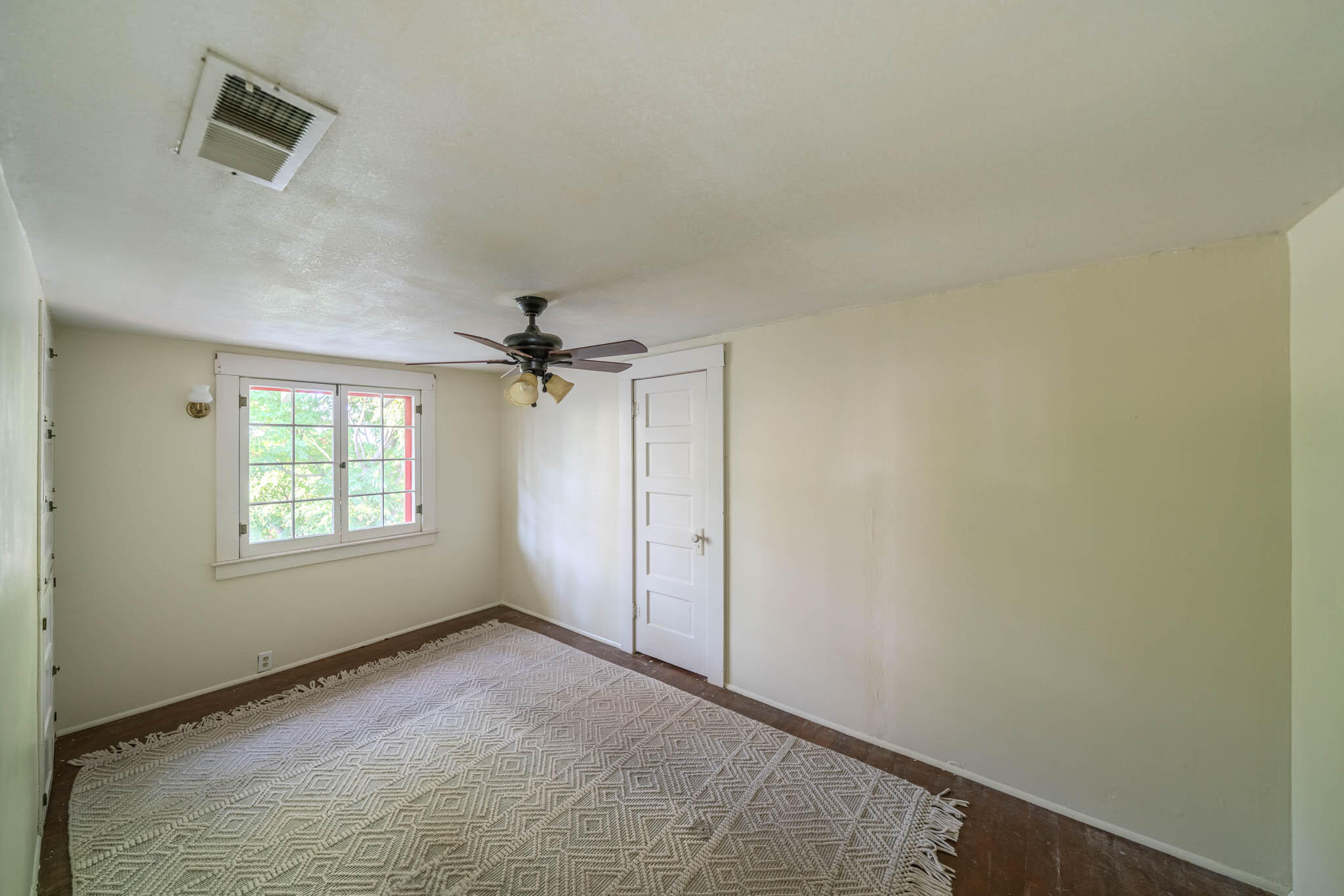 737 N Willis St, Visalia, CA 93291