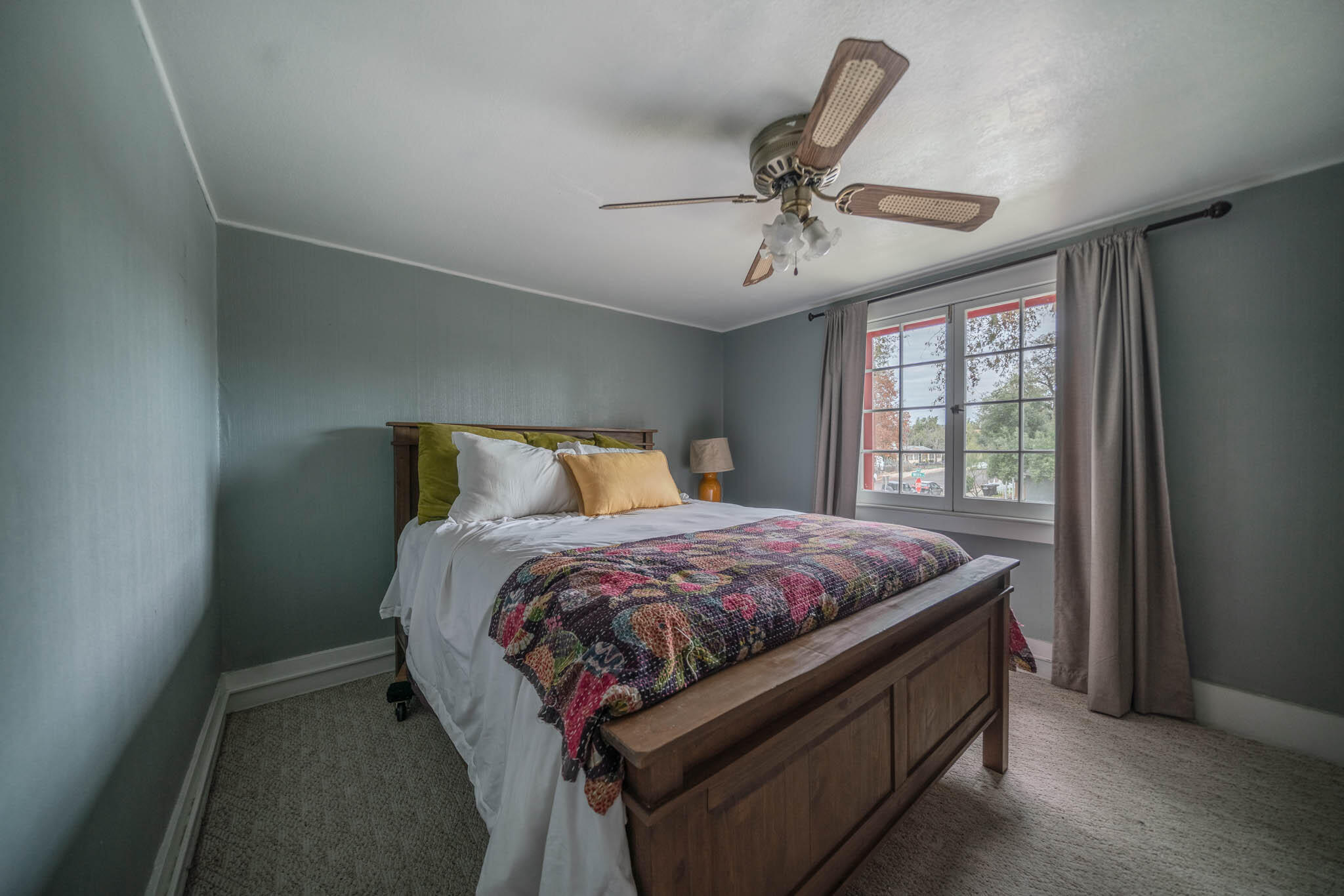 737 N Willis St, Visalia, CA 93291