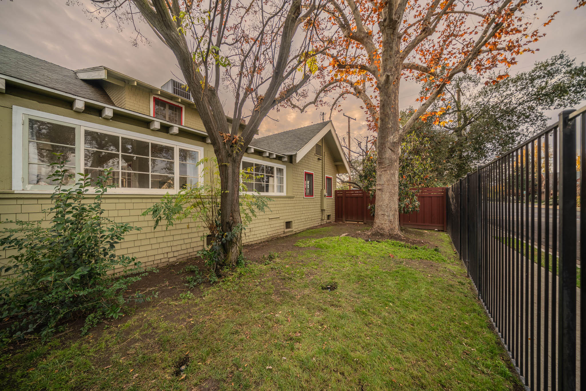 737 N Willis St, Visalia, CA 93291