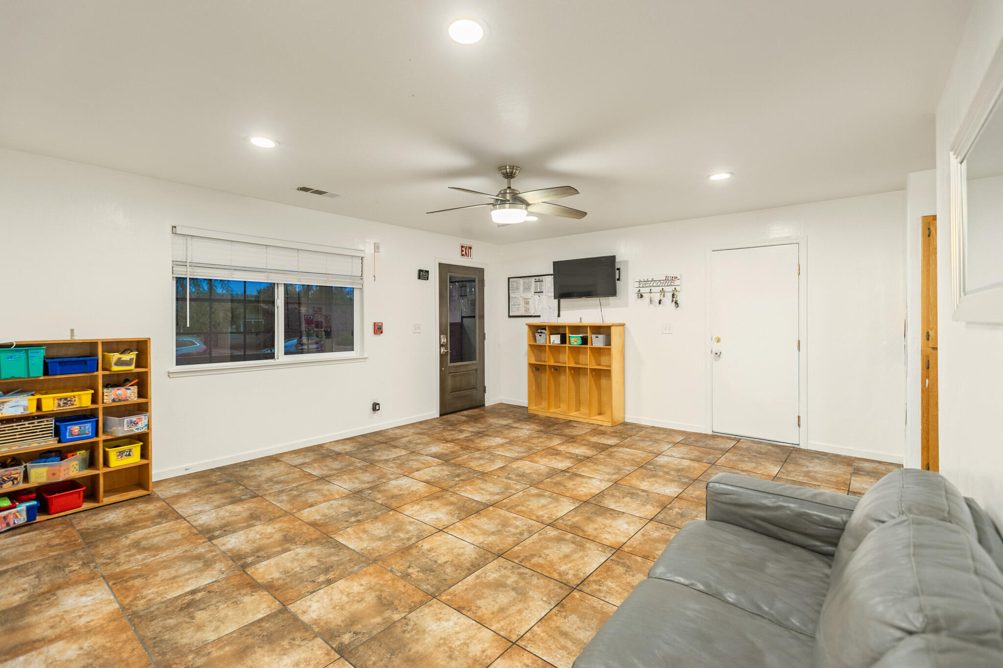 1021 Princeton Ave, Lindsay, CA 93247