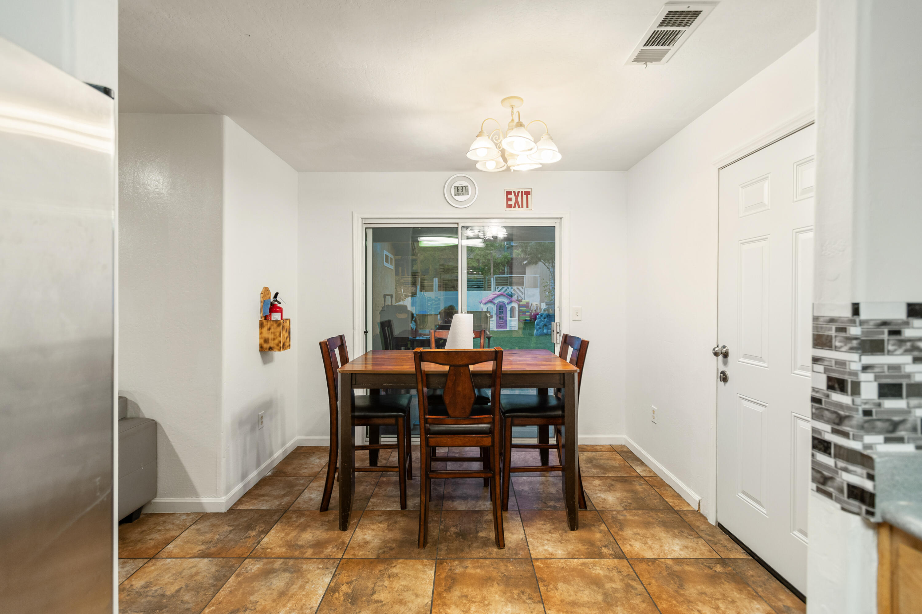 1021 Princeton Ave, Lindsay, CA 93247