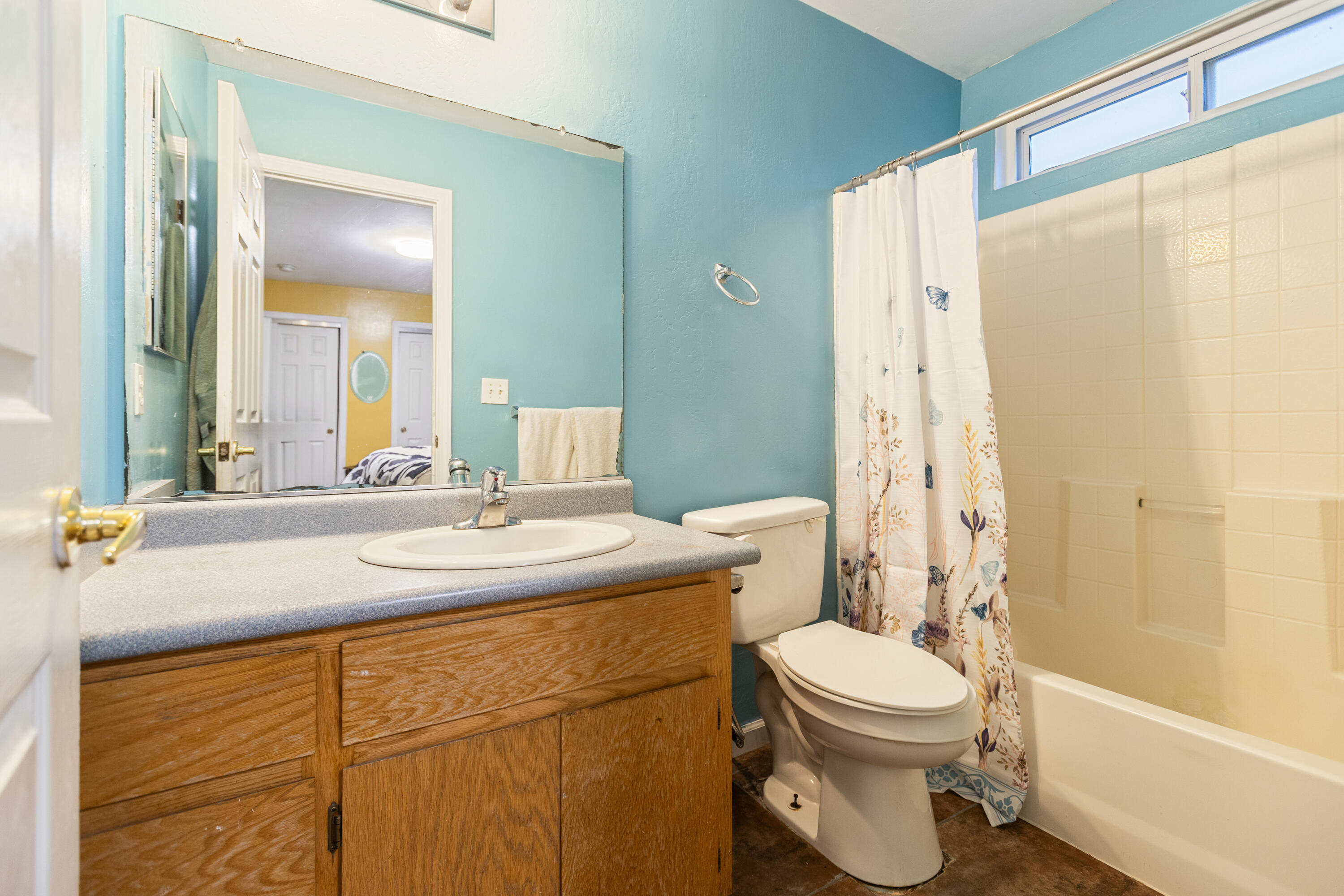 1021 Princeton Ave, Lindsay, CA 93247