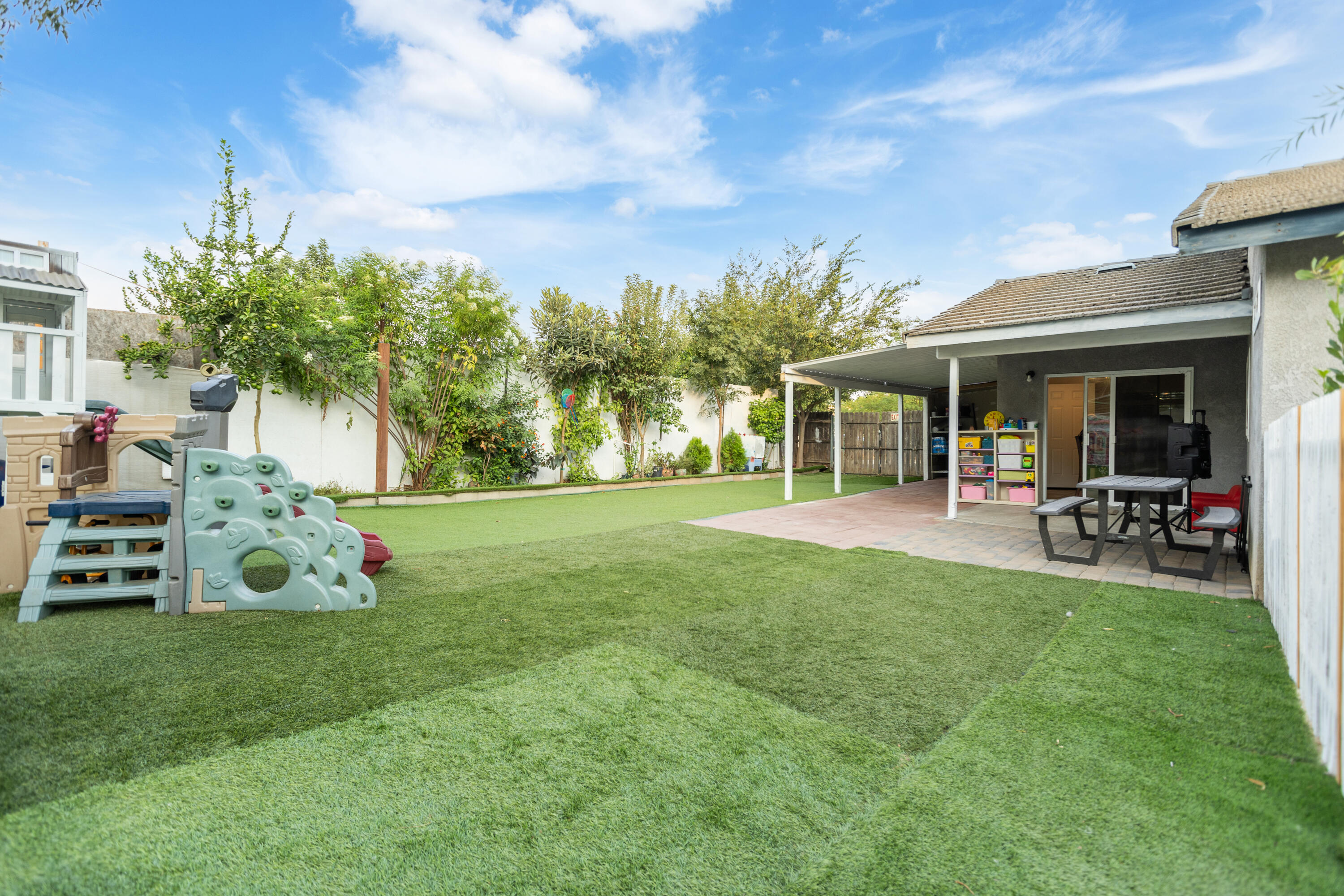 1021 Princeton Ave, Lindsay, CA 93247