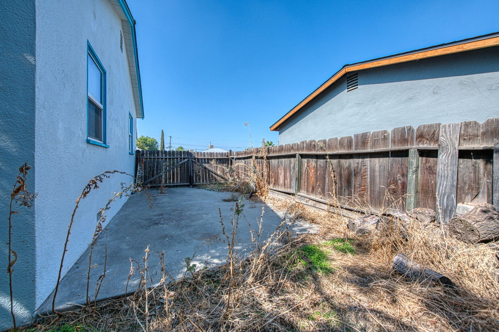 908 S Clark St, Visalia, CA 93292