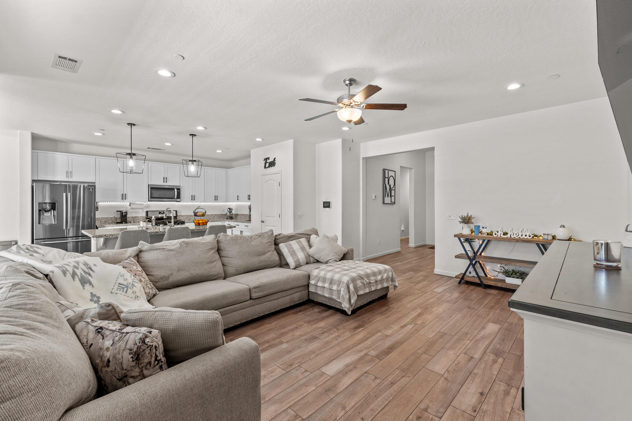 3637 Luke St, Tulare, CA 93274