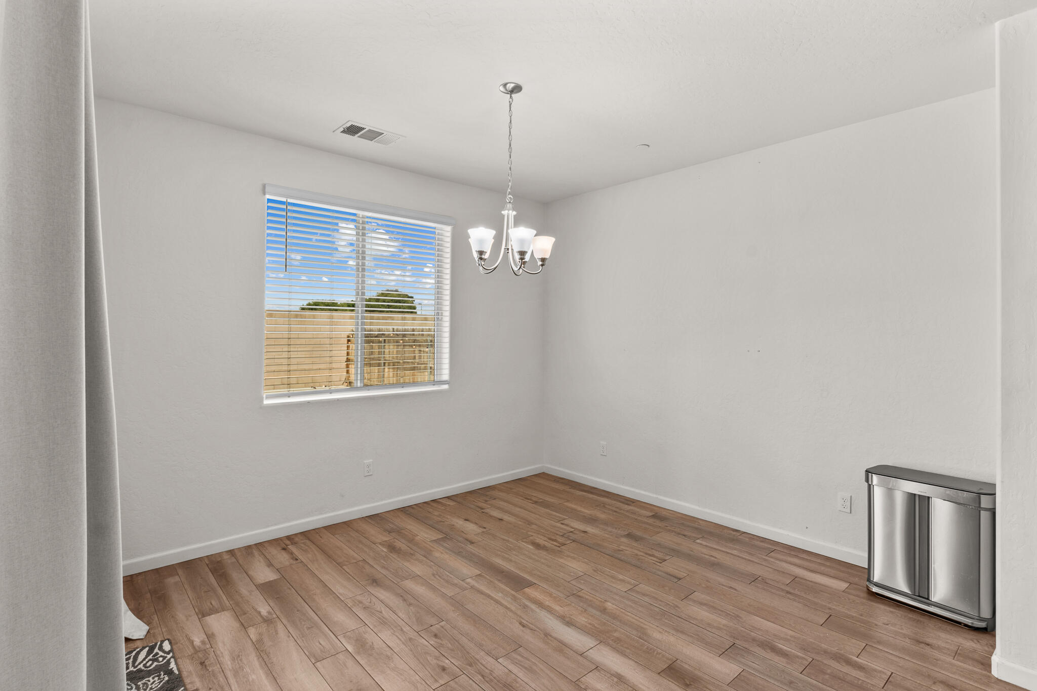 3637 Luke St, Tulare, CA 93274