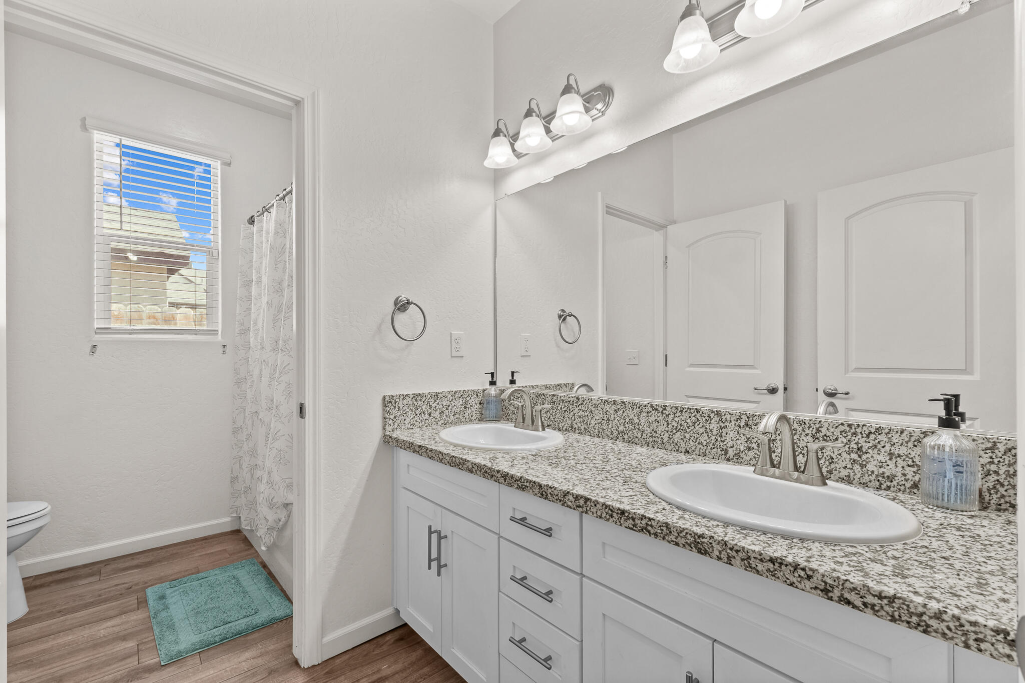 3637 Luke St, Tulare, CA 93274