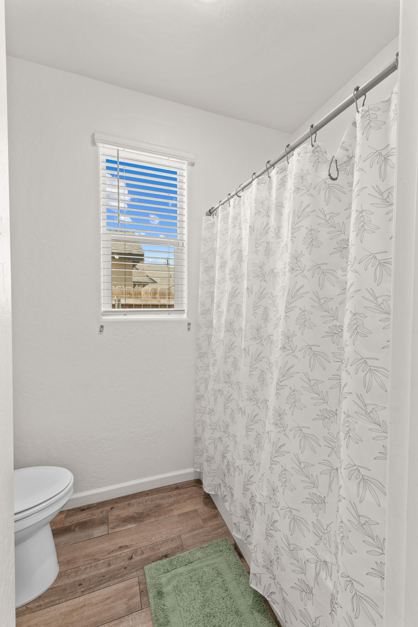 3637 Luke St, Tulare, CA 93274