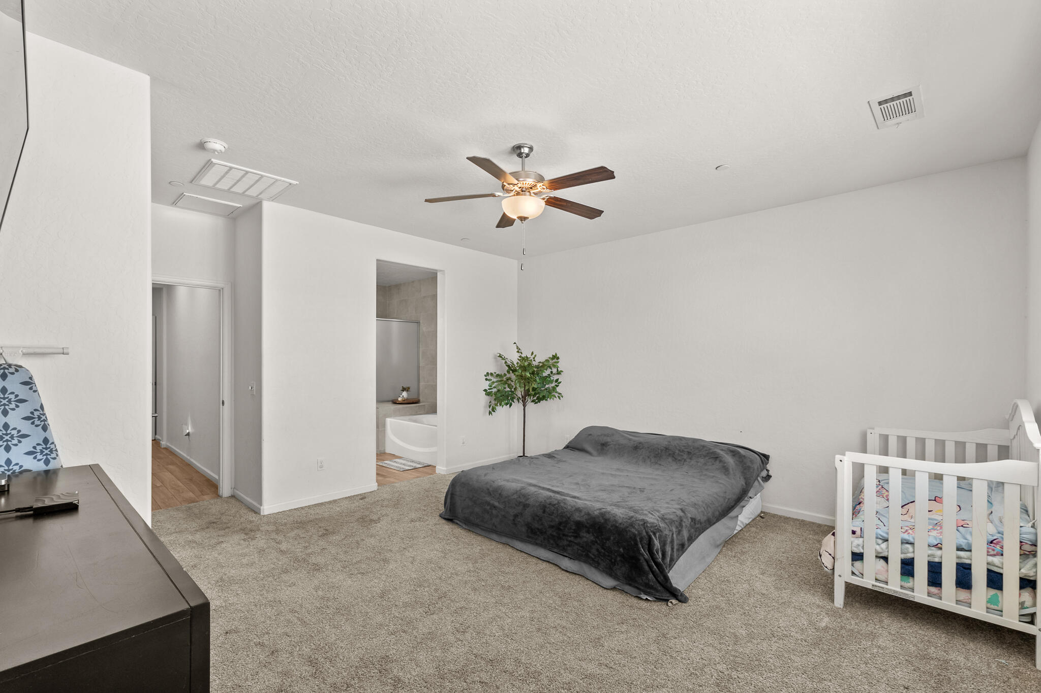 3637 Luke St, Tulare, CA 93274