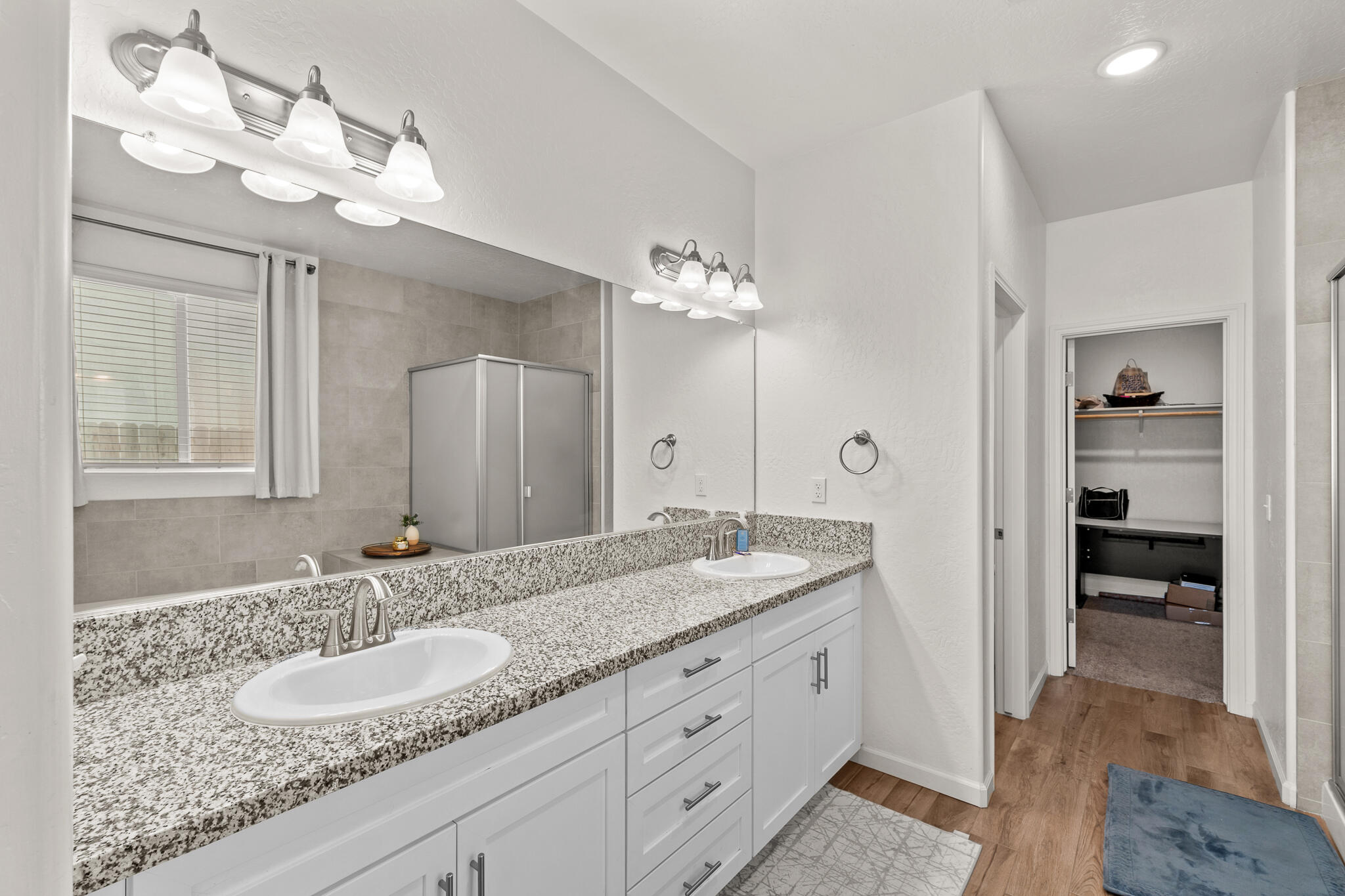 3637 Luke St, Tulare, CA 93274