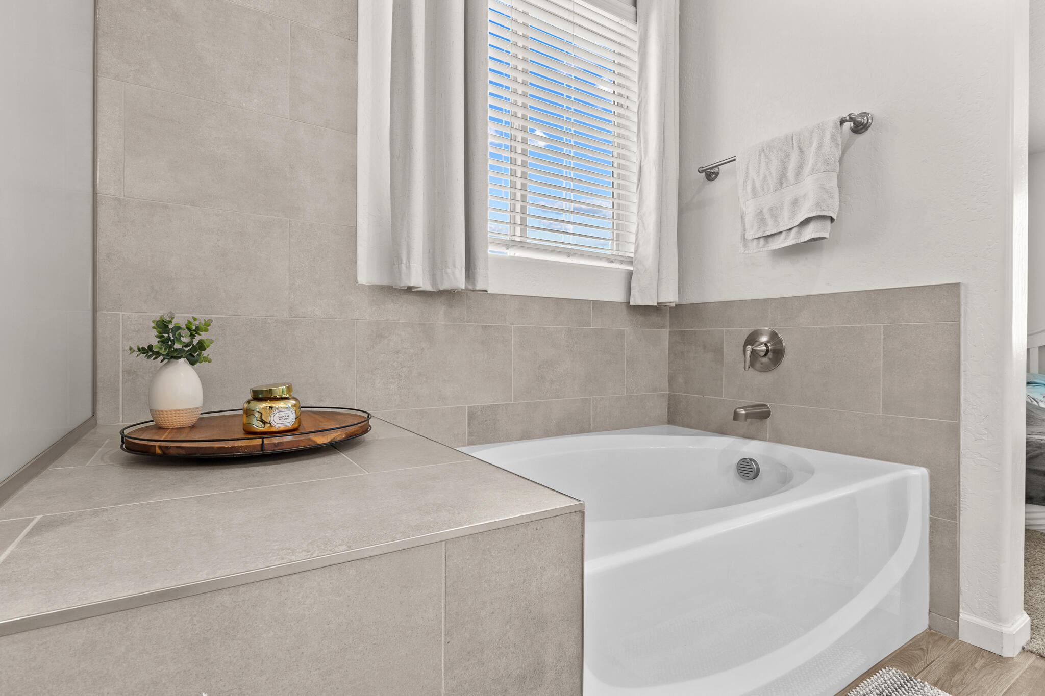 3637 Luke St, Tulare, CA 93274