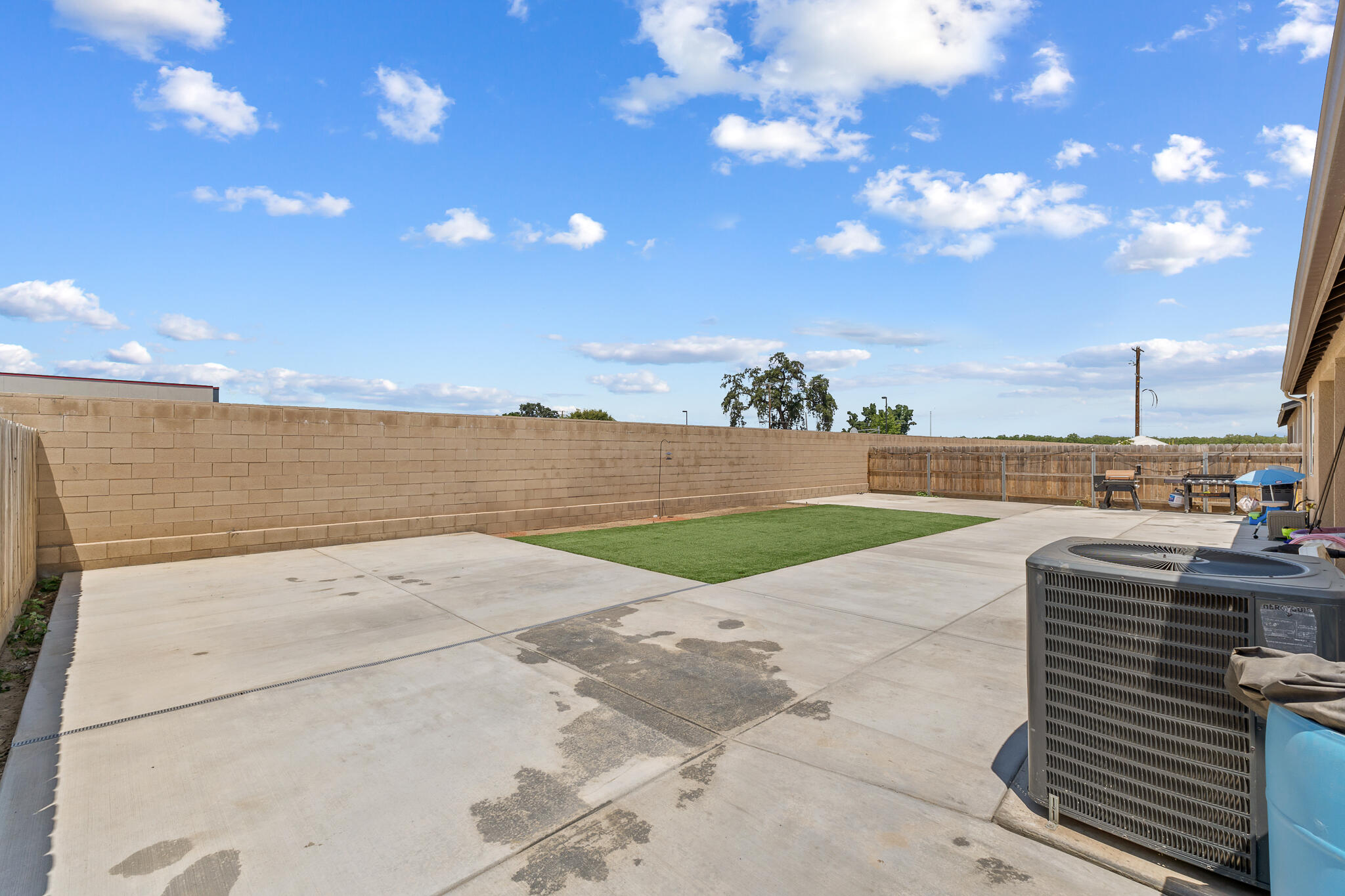 3637 Luke St, Tulare, CA 93274