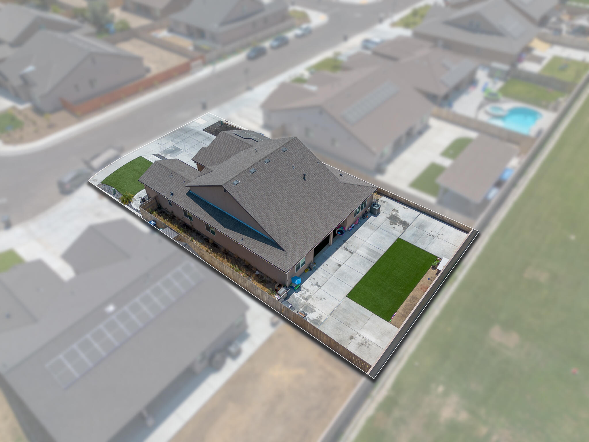 3637 Luke St, Tulare, CA 93274