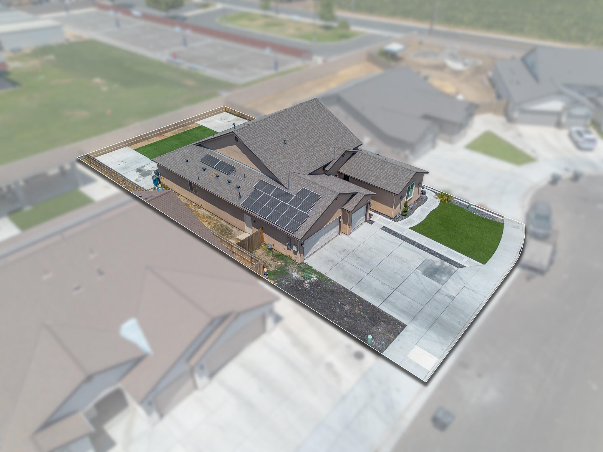 3637 Luke St, Tulare, CA 93274