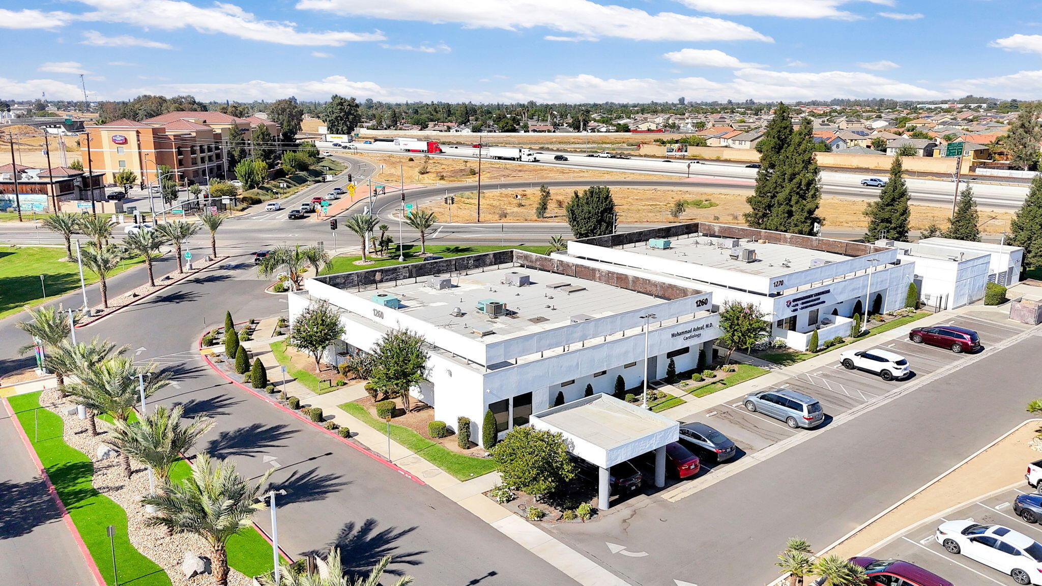 1206 E Almond Ave, Madera, CA 93637