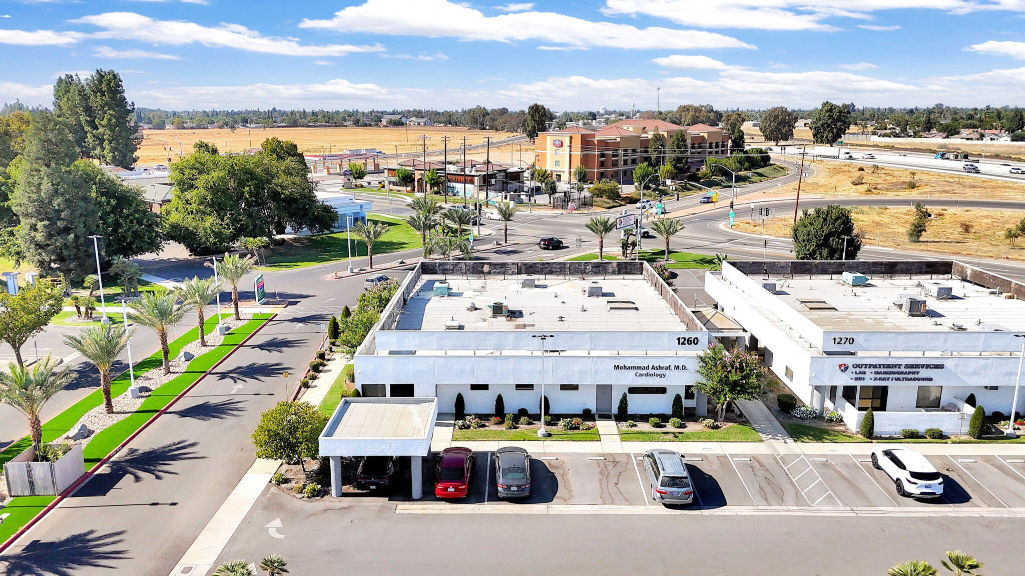 1206 E Almond Ave, Madera, CA 93637