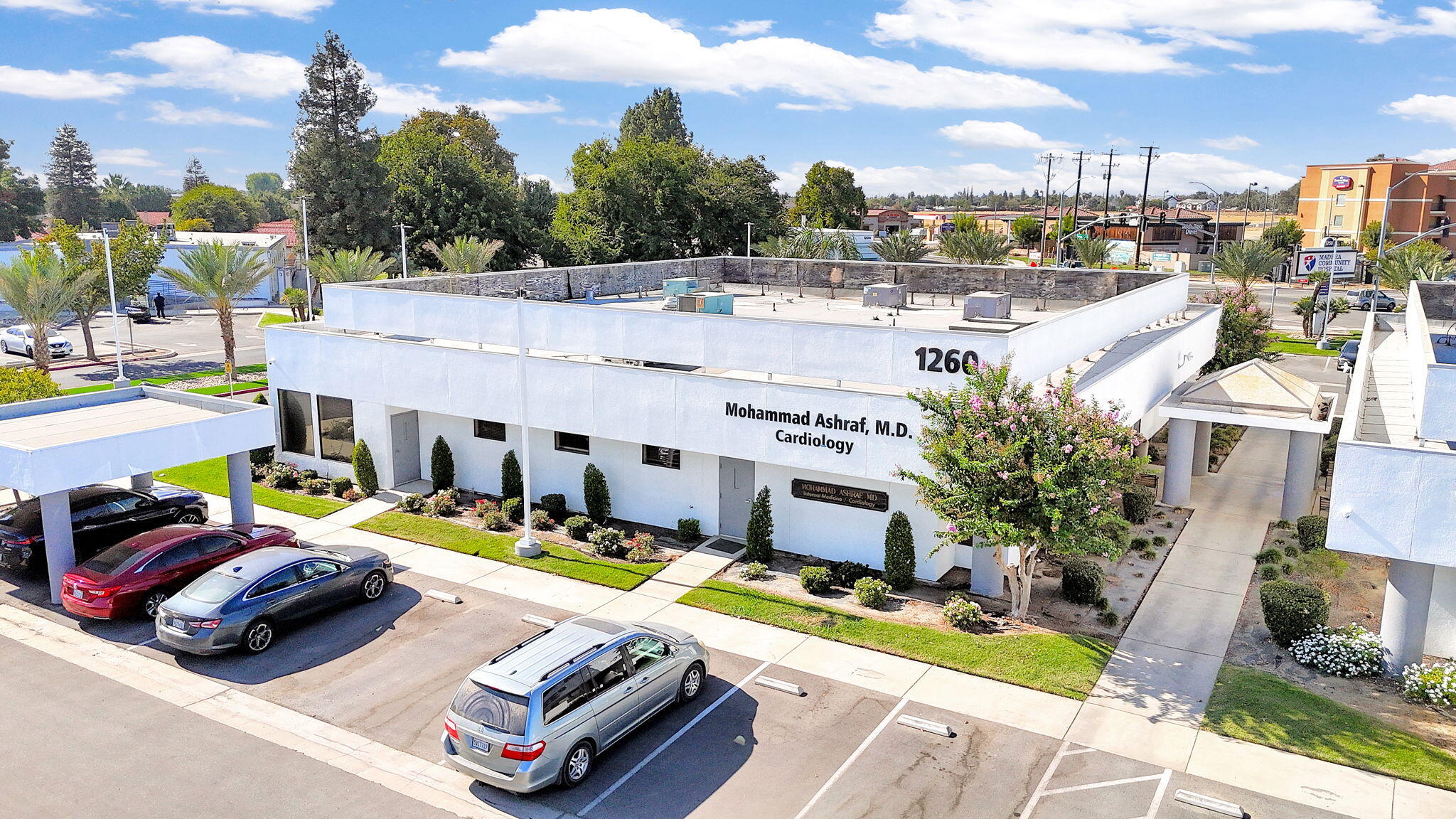 1206 E Almond Ave, Madera, CA 93637