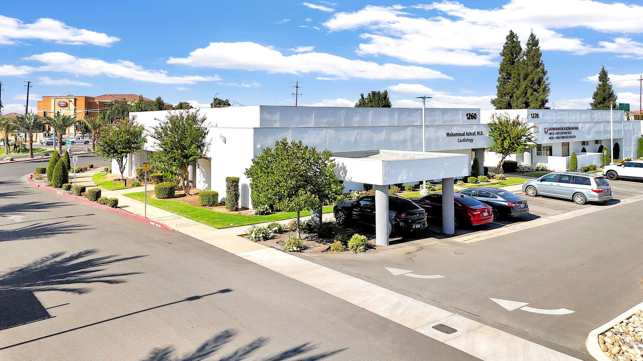 1206 E Almond Ave, Madera, CA 93637