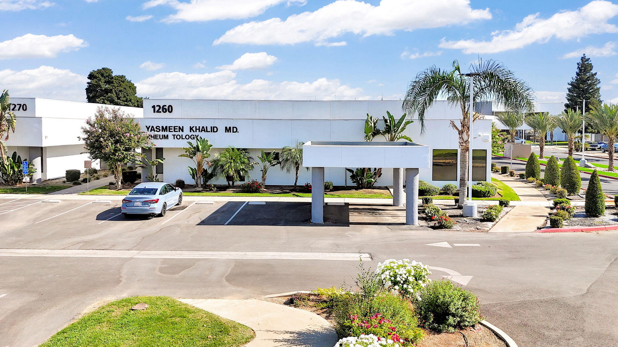 1206 E Almond Ave, Madera, CA 93637