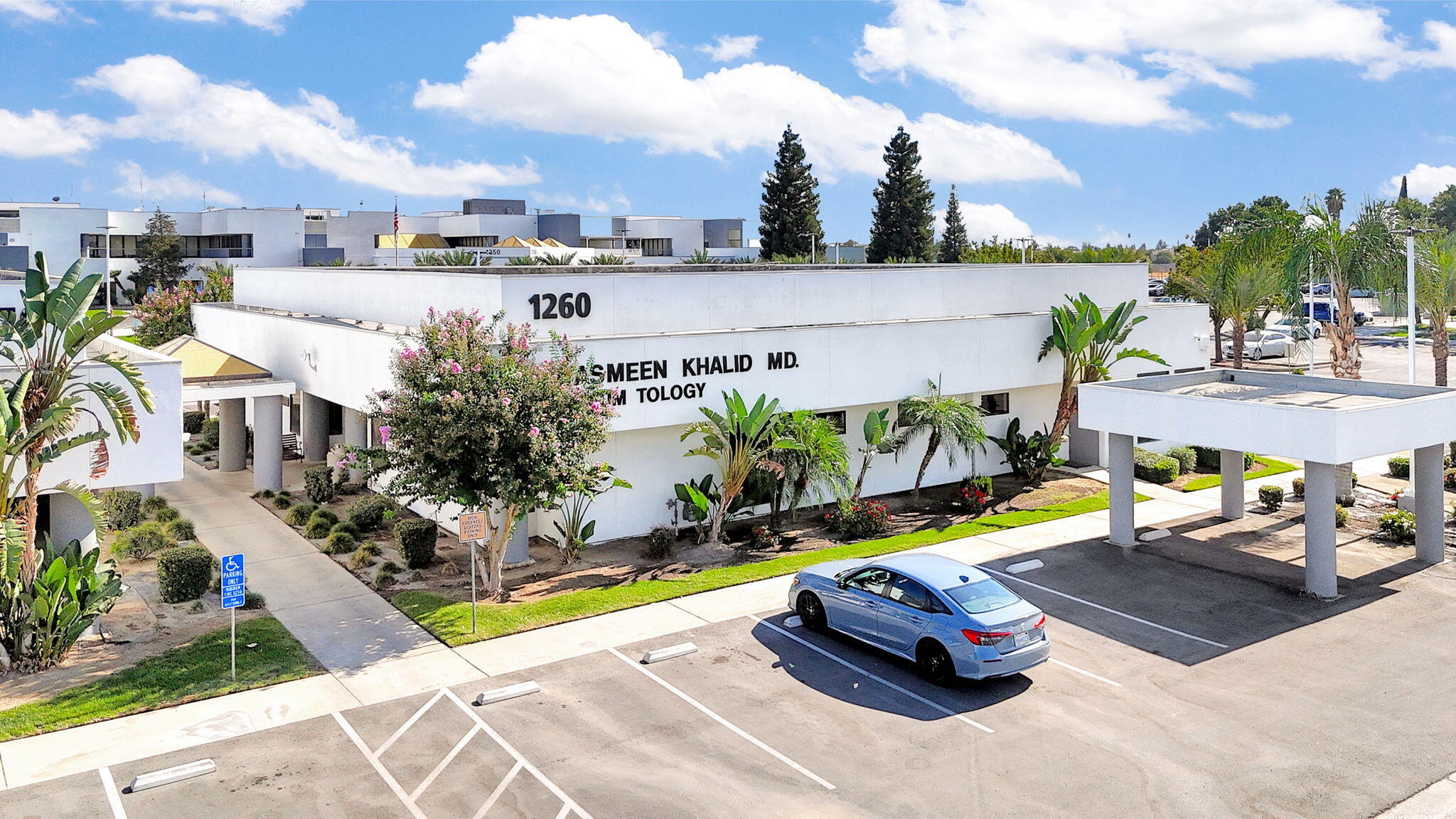 1206 E Almond Ave, Madera, CA 93637