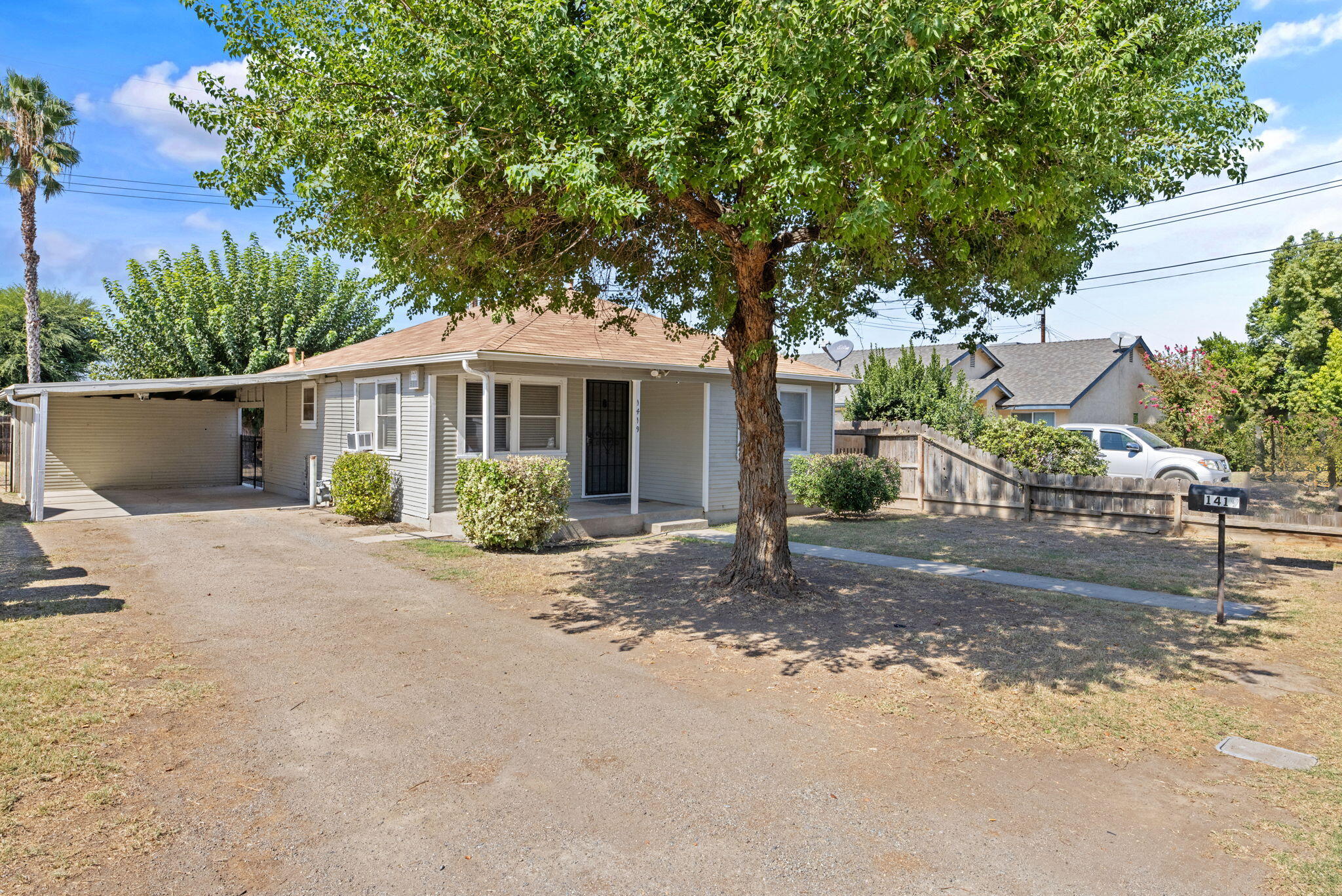 1419 S Crowe St, Visalia, CA 93277