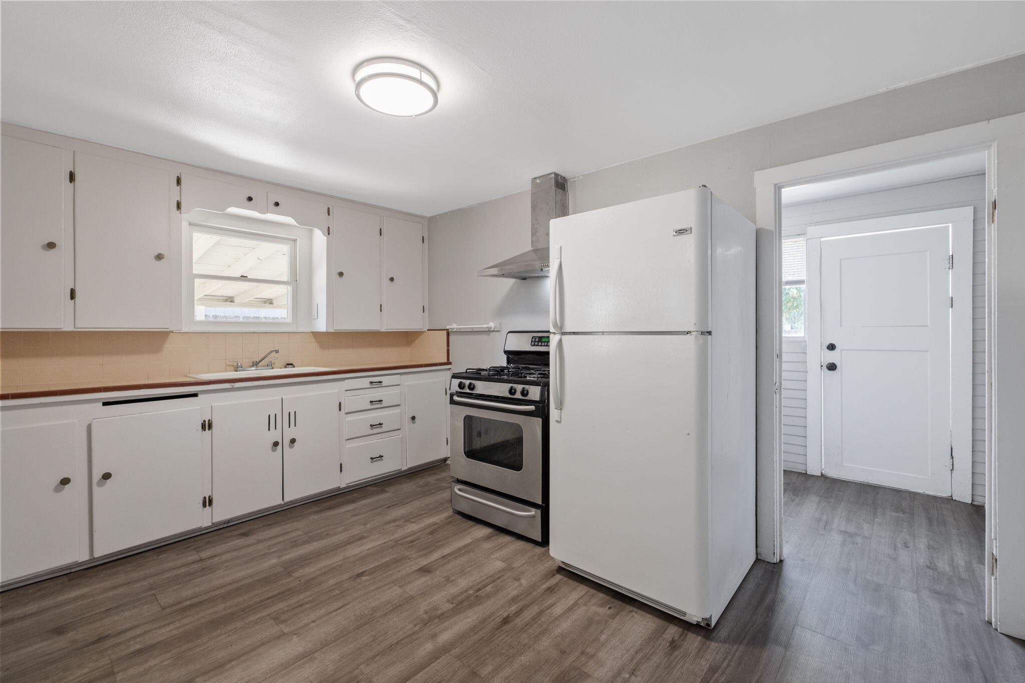 1419 S Crowe St, Visalia, CA 93277