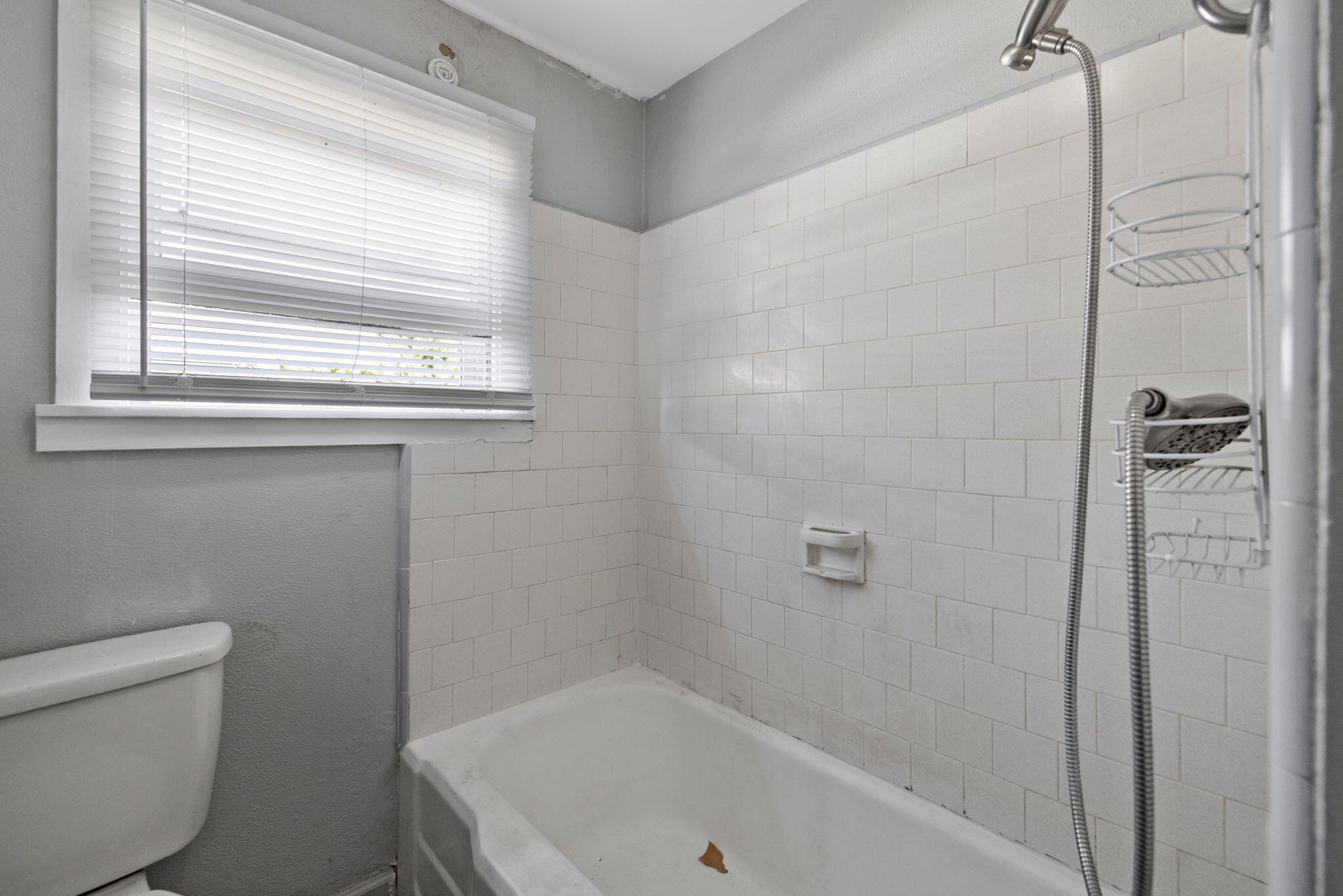 1419 S Crowe St, Visalia, CA 93277