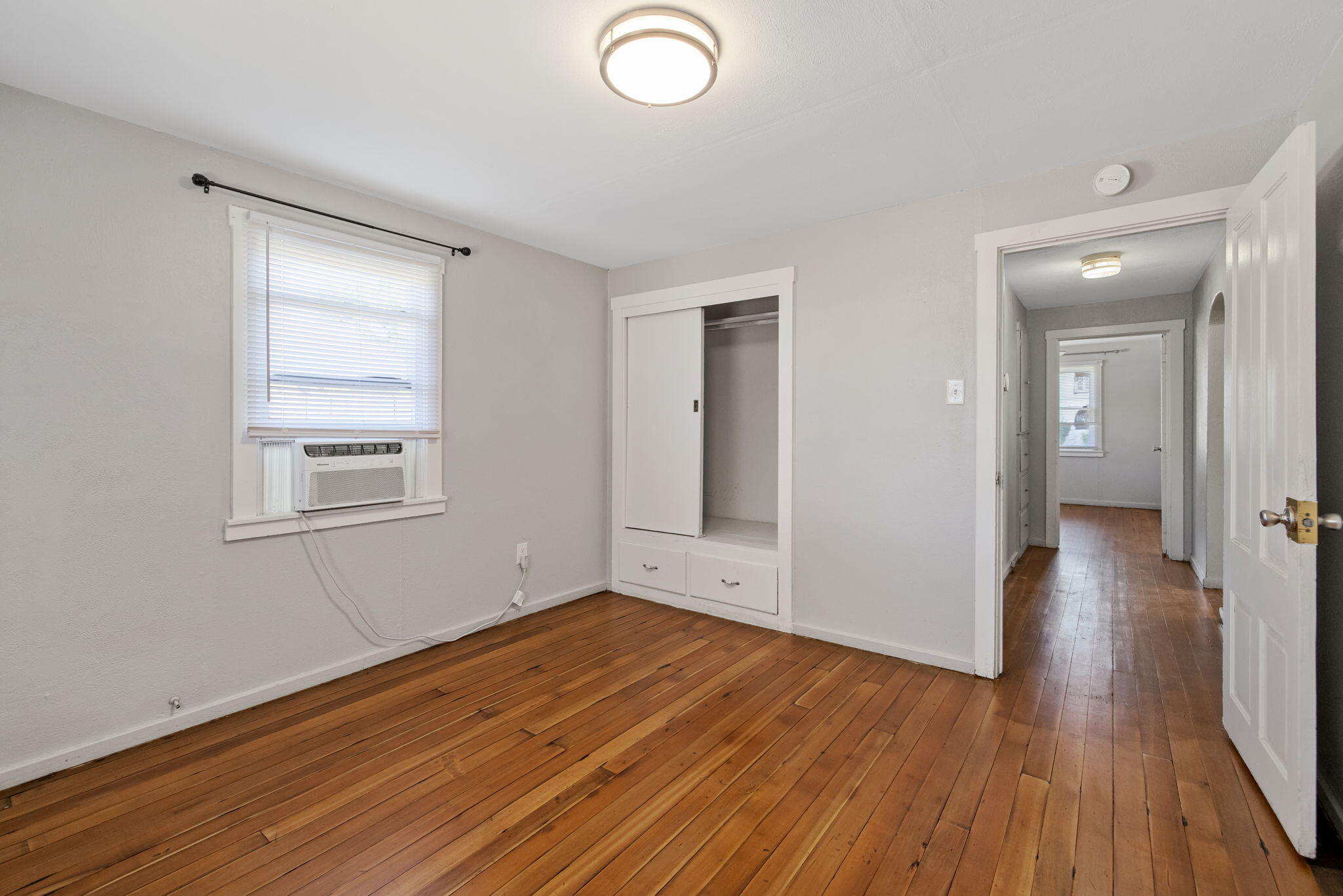 1419 S Crowe St, Visalia, CA 93277