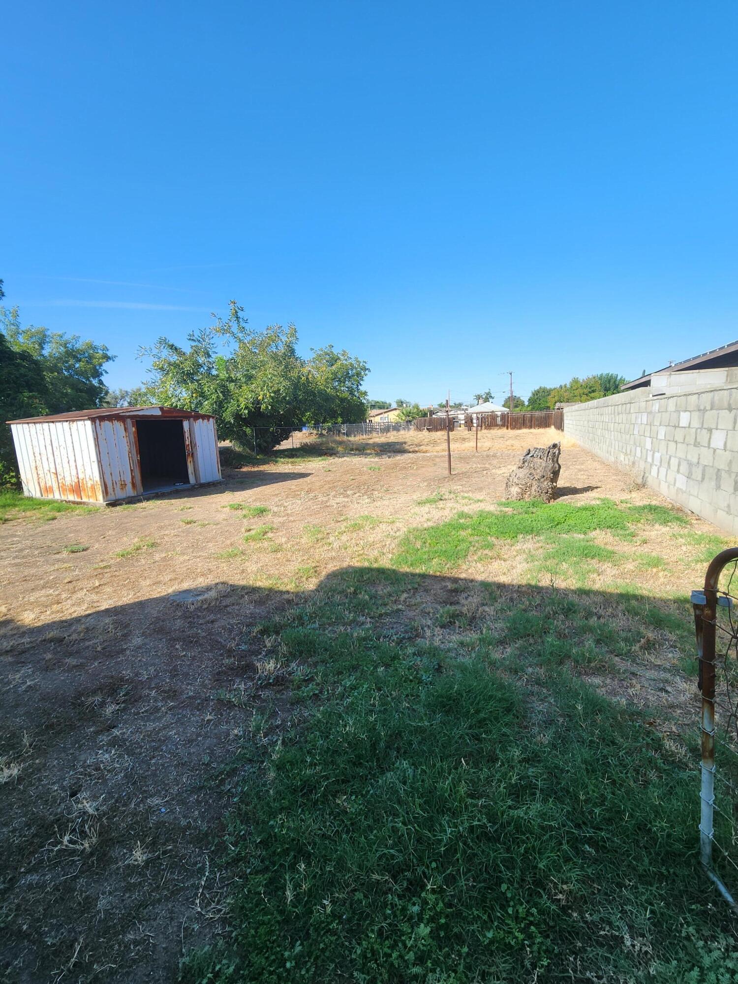 333 S D St, Tulare, CA 93274