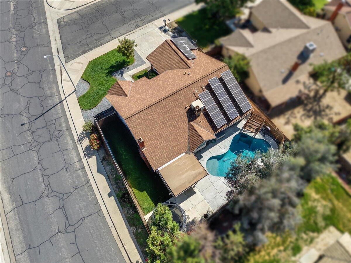 2202 Cottonwood Ct, Hanford, CA 93230