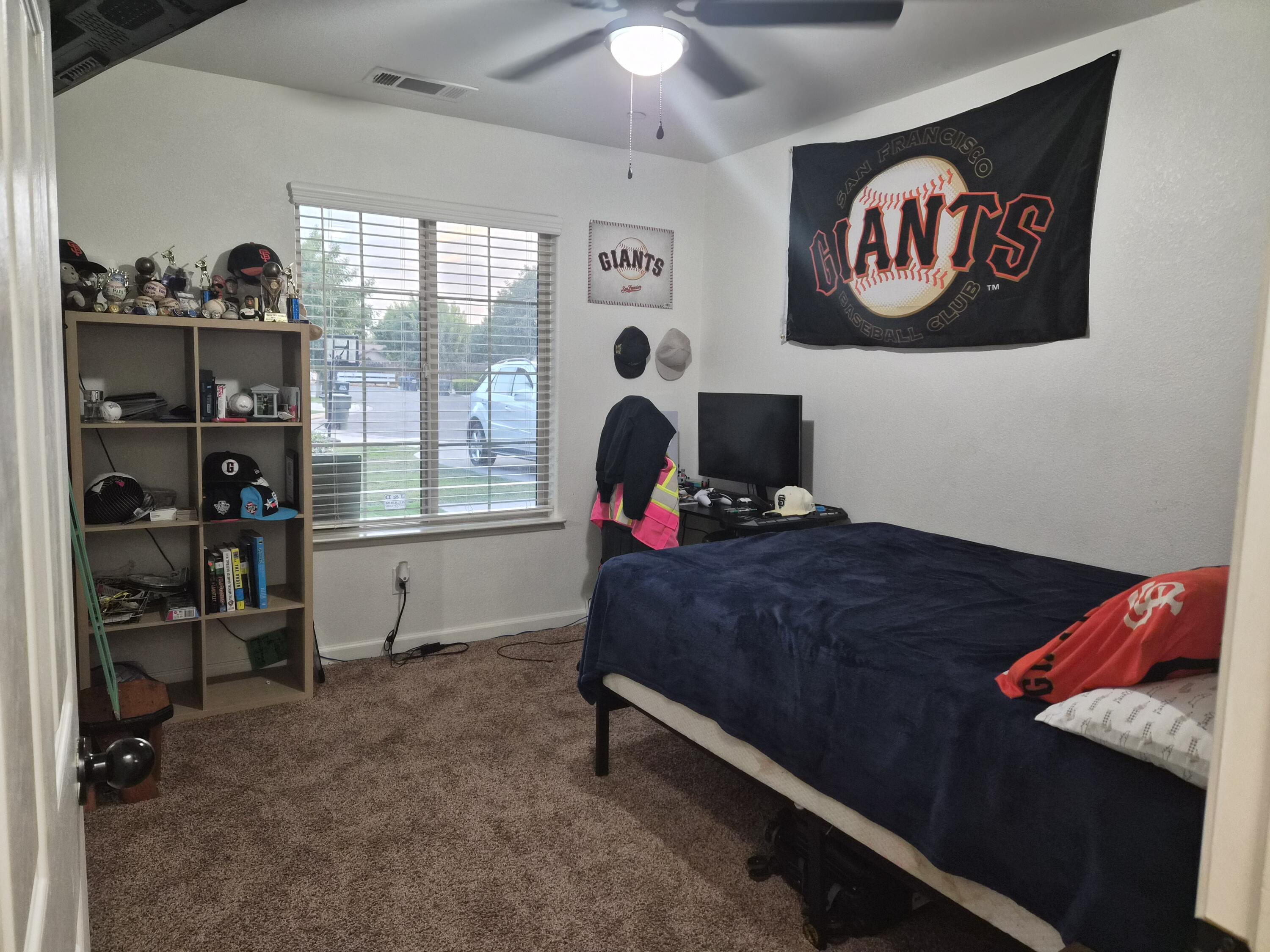 1146 E Buena Vista Ave, Visalia, CA 93292