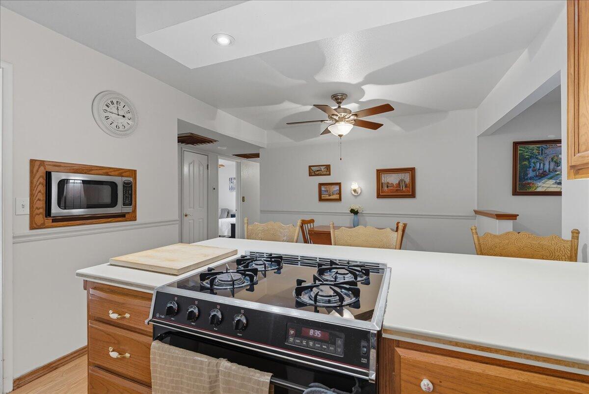 716 S Kazarian St, Tulare, CA 93274