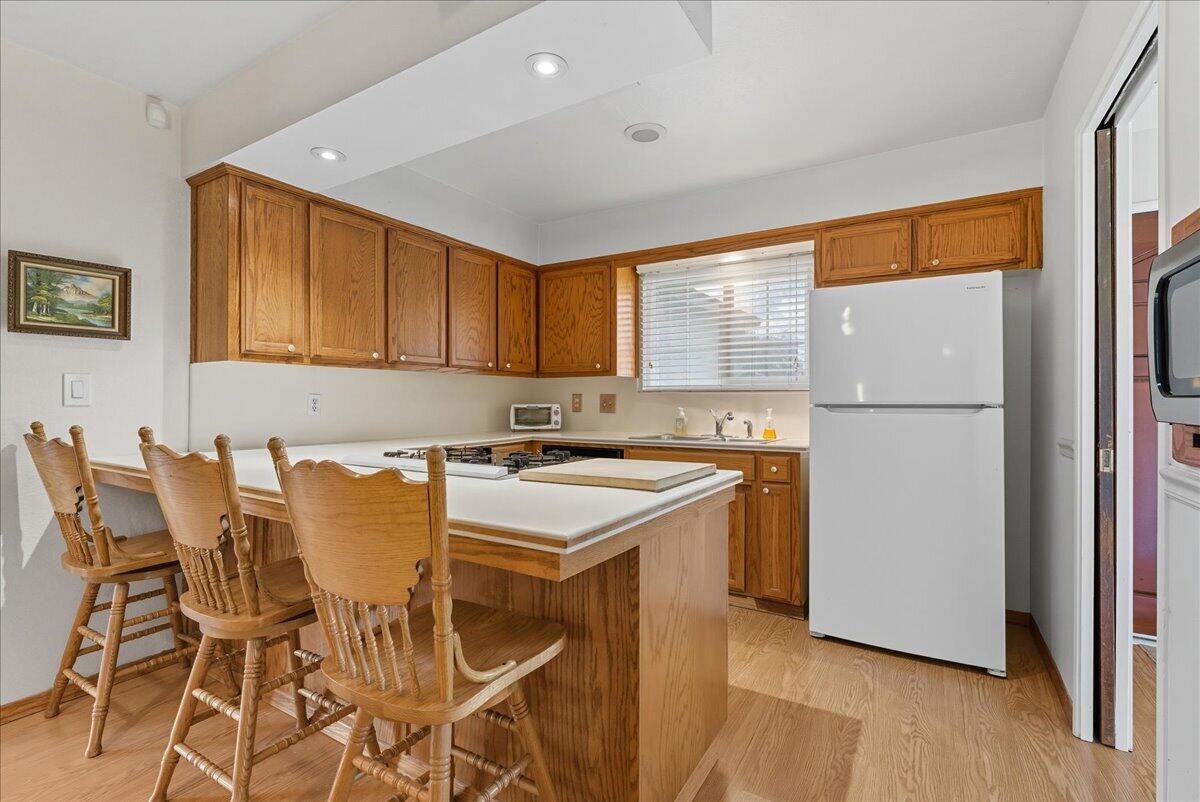 716 S Kazarian St, Tulare, CA 93274