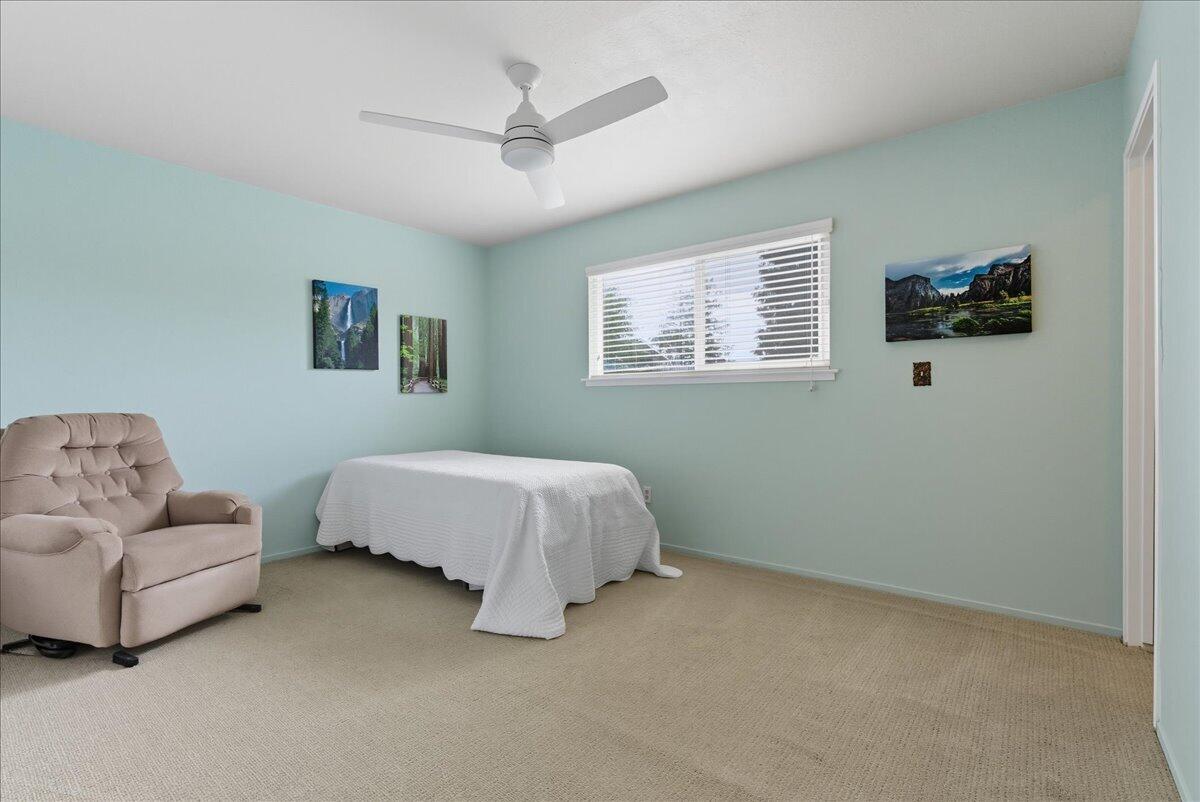 716 S Kazarian St, Tulare, CA 93274