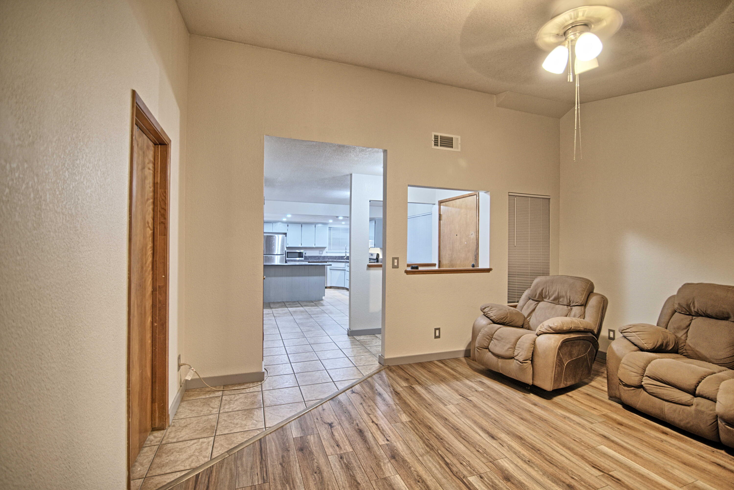 2507 E Parker Ct, Visalia, CA 93292