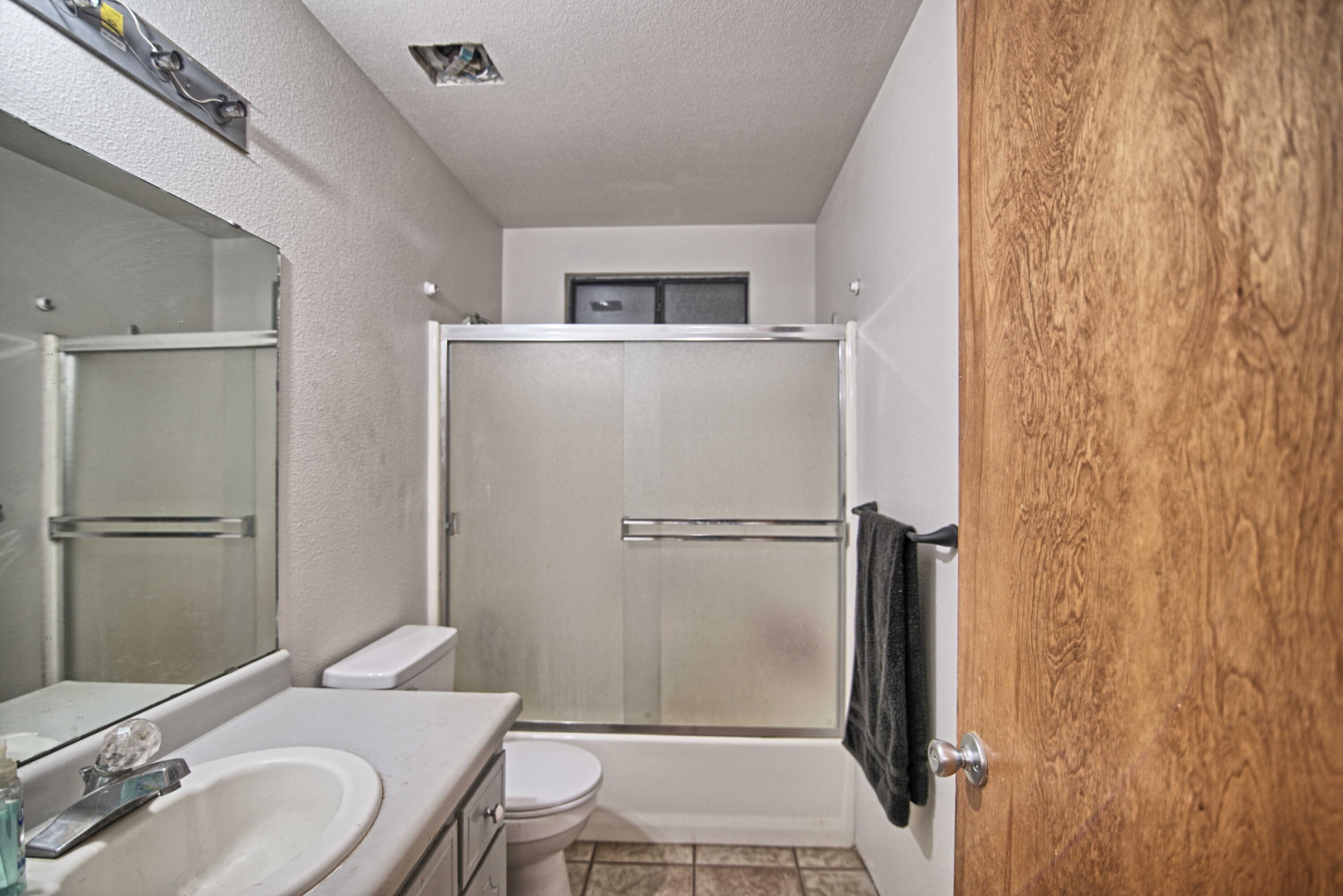 2507 E Parker Ct, Visalia, CA 93292