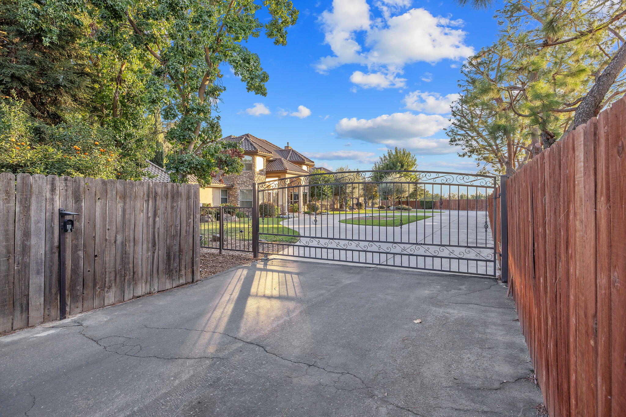 4546 S Dans St, Visalia, CA 93277