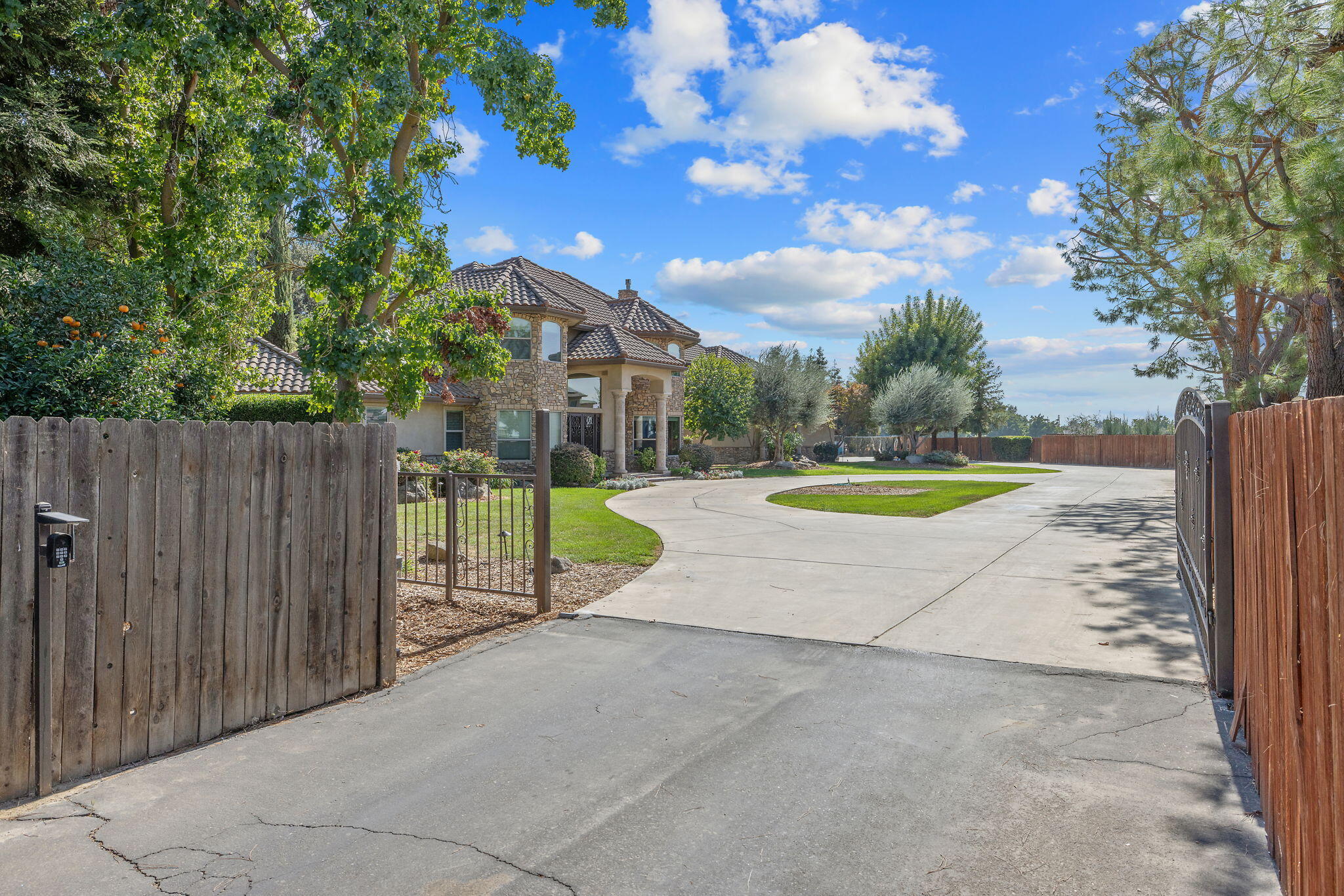 4546 S Dans St, Visalia, CA 93277